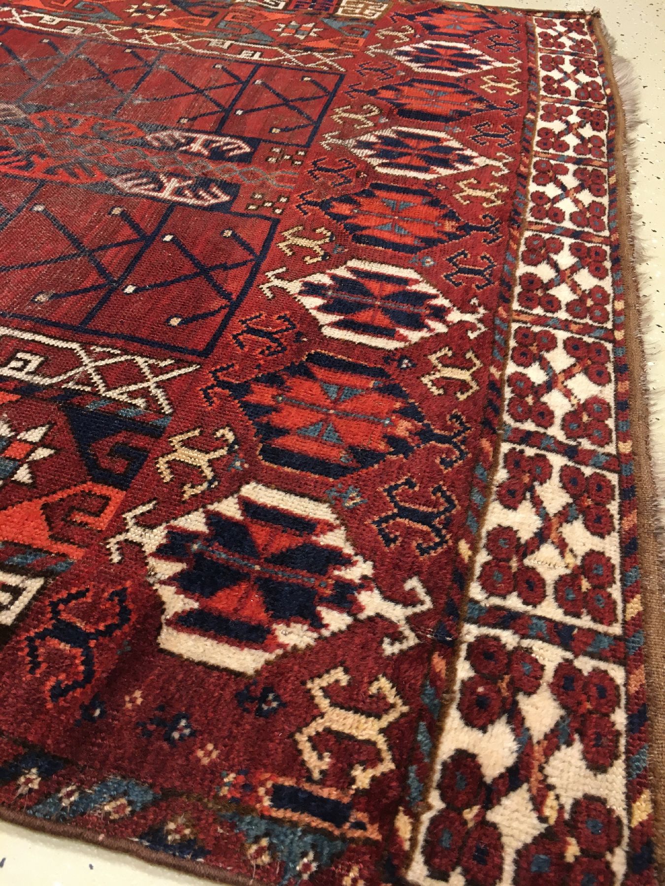 Detail g: Früher Ersari "Engsi" antik, Turkmenistan Amu-Darja, 18.Jhd./frühes 19.Jhd., Wolle geknüpft auf Wolle. Dieser rare Türteppich ...