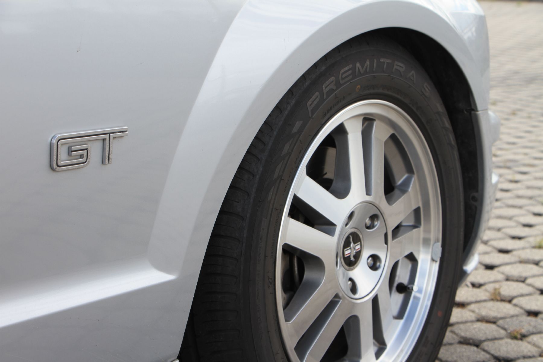 Detail e: Ford Mustang GT Coupé, Fahrgestellnummer: 1ZVFT82H865204895, EZ 09/2007, 2. Hand, Laufleistung 32.425 km, HU 04/2022, 224 kW/ 305 PS, 8-Zylinder, ...