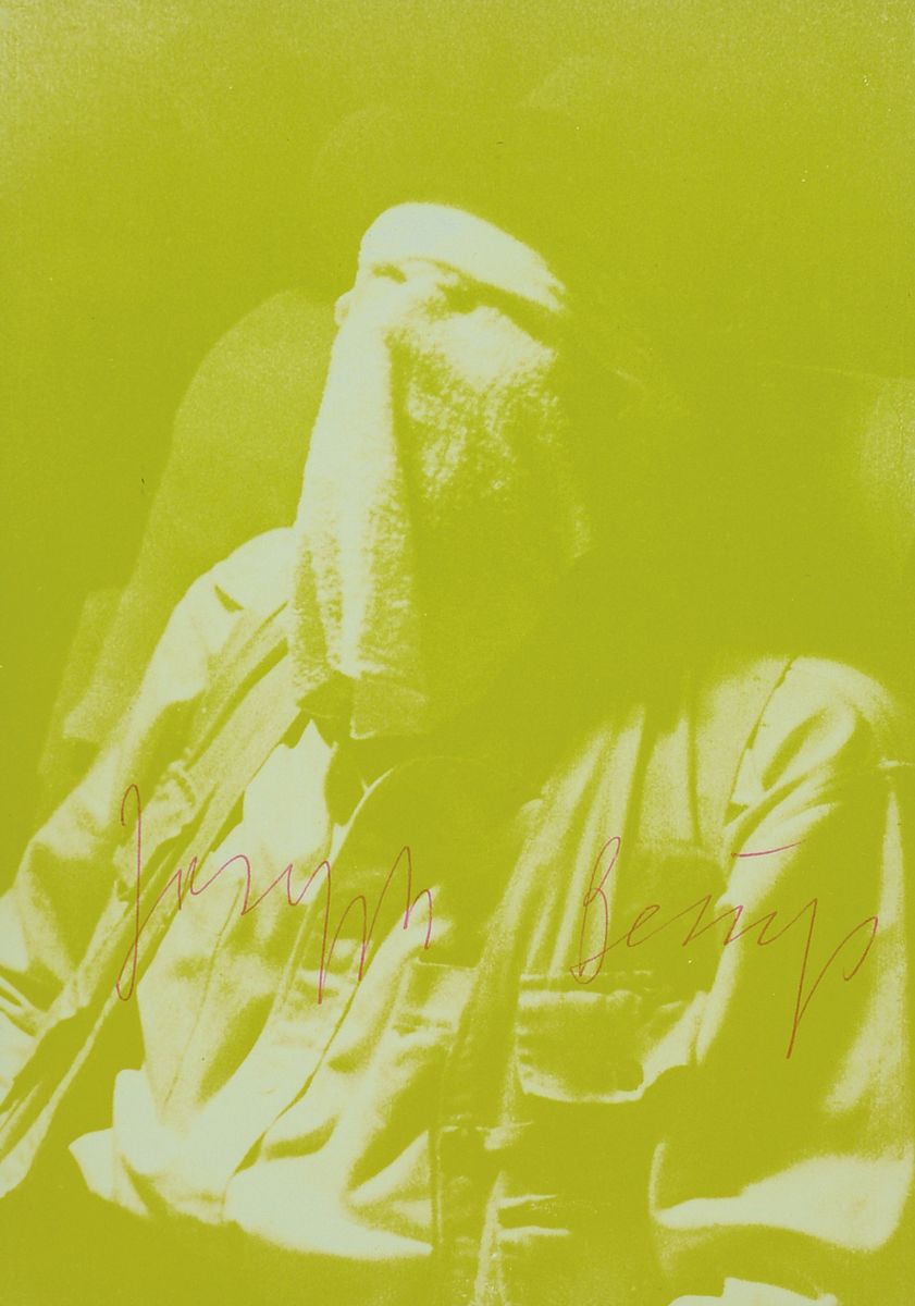 Joseph Beuys, 1921 - 1986, Multiple, handsigniert, "Joseph Beuys auf dem Flug nach Amerika", hellgrün, aus 1974, unter Glas, Rahmen: 26 x ...