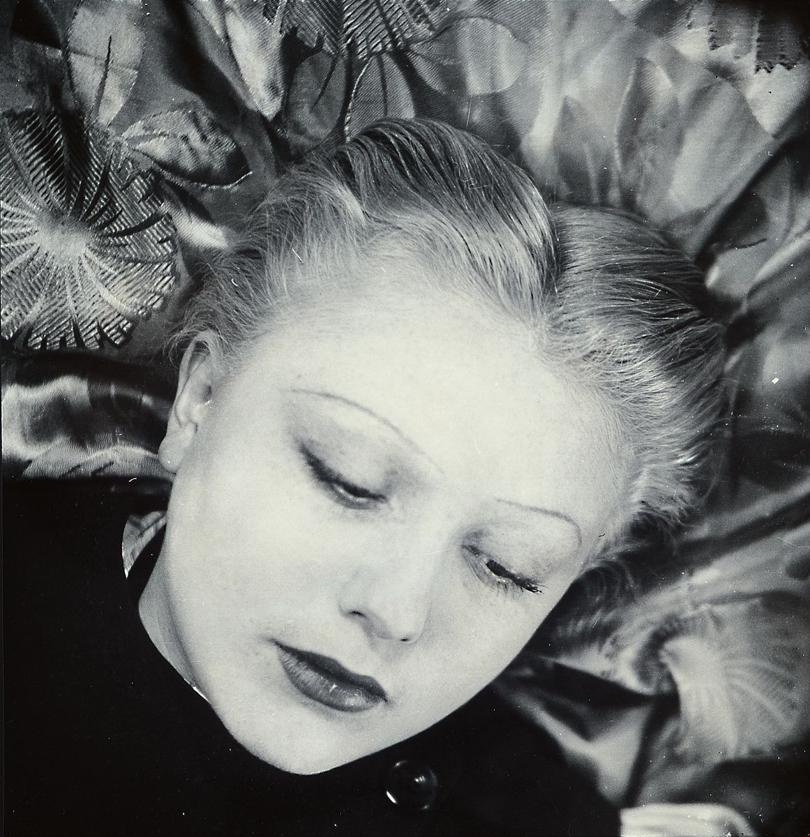 Otto Wols, 1913 - 1951, Fotografie auf Karton, Blattgröße 30 x 24 cm "Sonia Mossé", die Fotografie stammt aus dem 30er Jahre, der Abzug ...