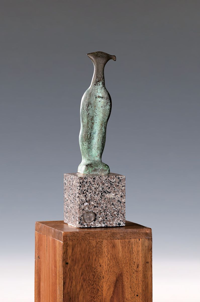 Laszlo Taubert, geb. 1966, Bronzeskulptur, Männertorso auf Marmorpostament, mit Fingerabdruck signiert, Unikat von 1994/95, H. 28.5 cm, ...