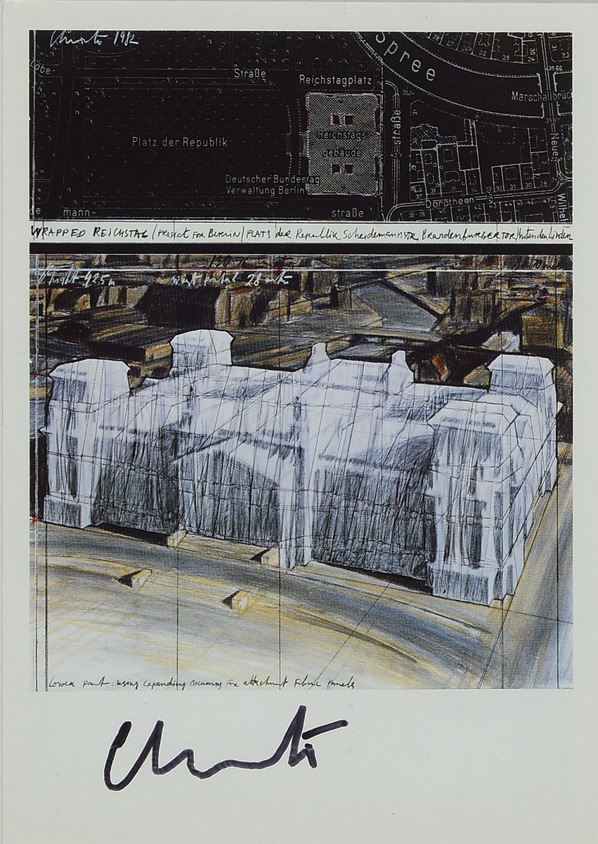 Christo, 1935 - 2020, Multiple wrapped Reichstag mit orig. Stoff, handsigniert, unter Glas, Rahmen, ca. 32 x 23 cm