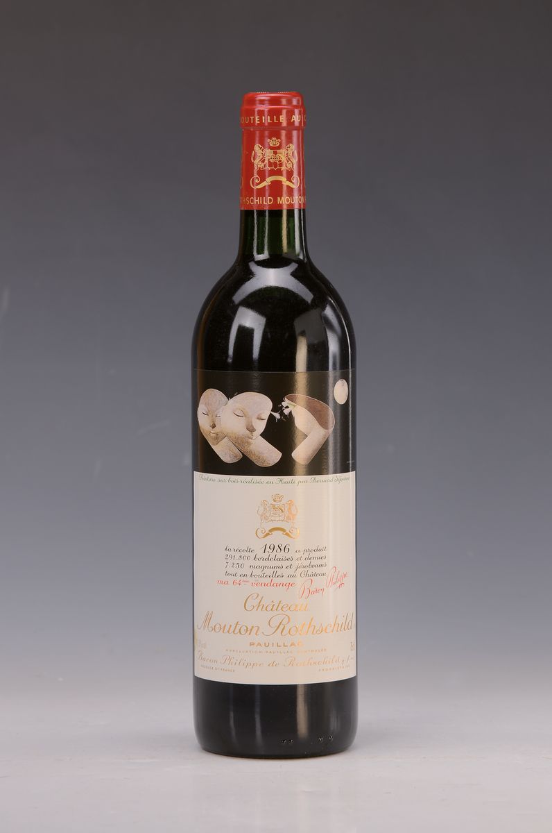 1 Fl. 1986 Mouton Rothschild, Pauillac, orig. Kapsel, Etikett guter Zustand, 0.75 l, nicht verkostet, top shoulder