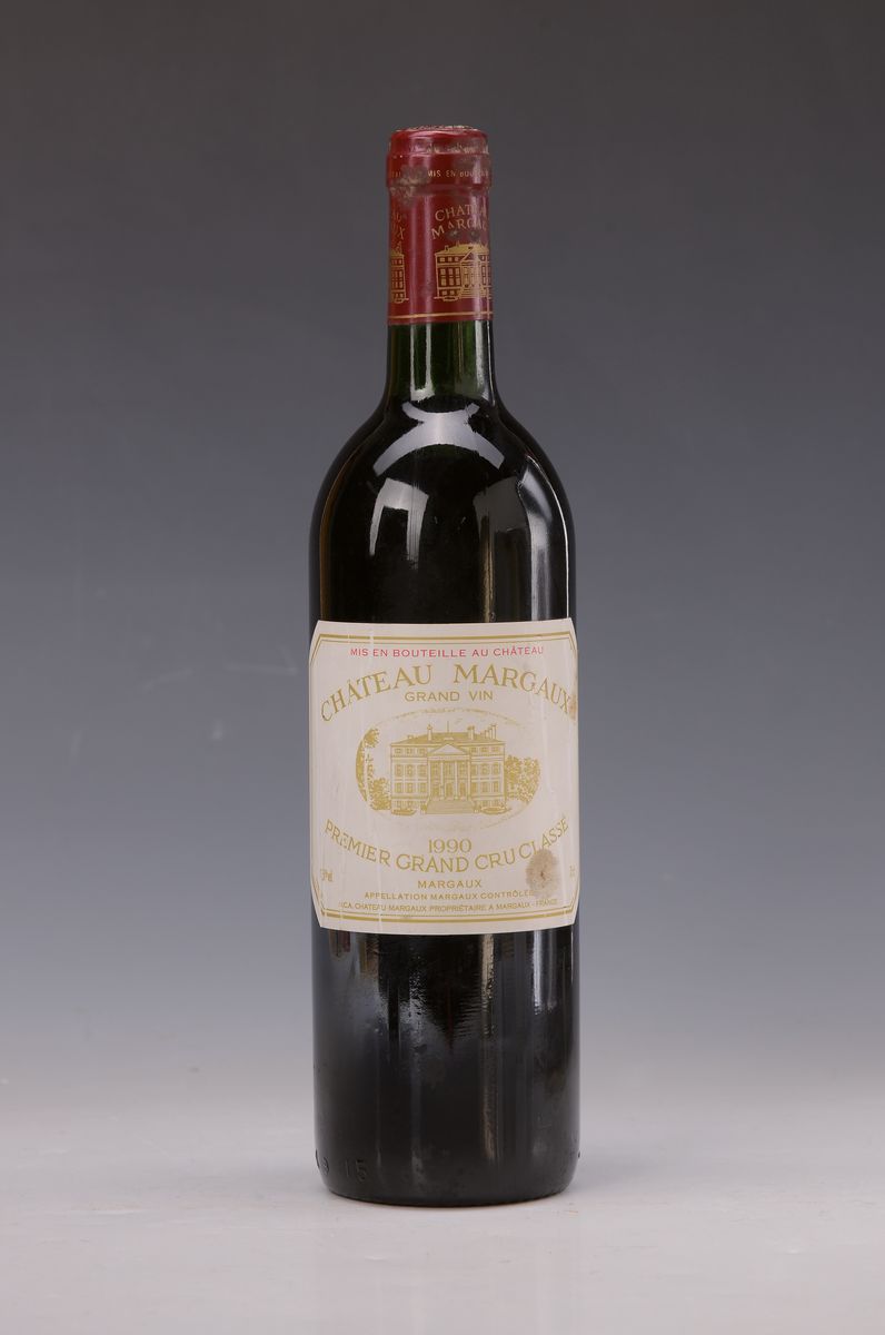 1 Flasche 1990 Chateau Margaux, Premier Grand Cru Classé, 0.75 l, top shoulder, Etikett l. besch., orig. Kapsel