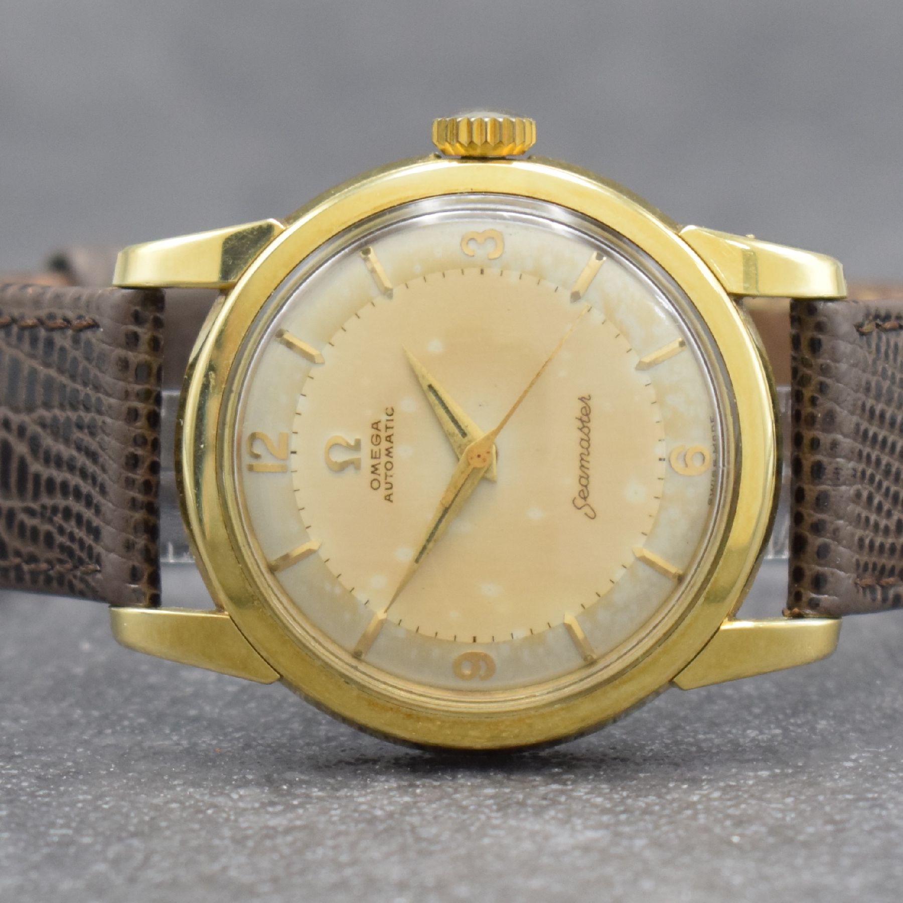 Detail a: OMEGA Herrenarmbanduhr Seamaster mit Goldhaube, Automatik, Ref. 2846-3SC, Schweiz um 1957, Edelstahlboden aufgedr., vers. orig. Zifferbl. m. aufgel. ...
