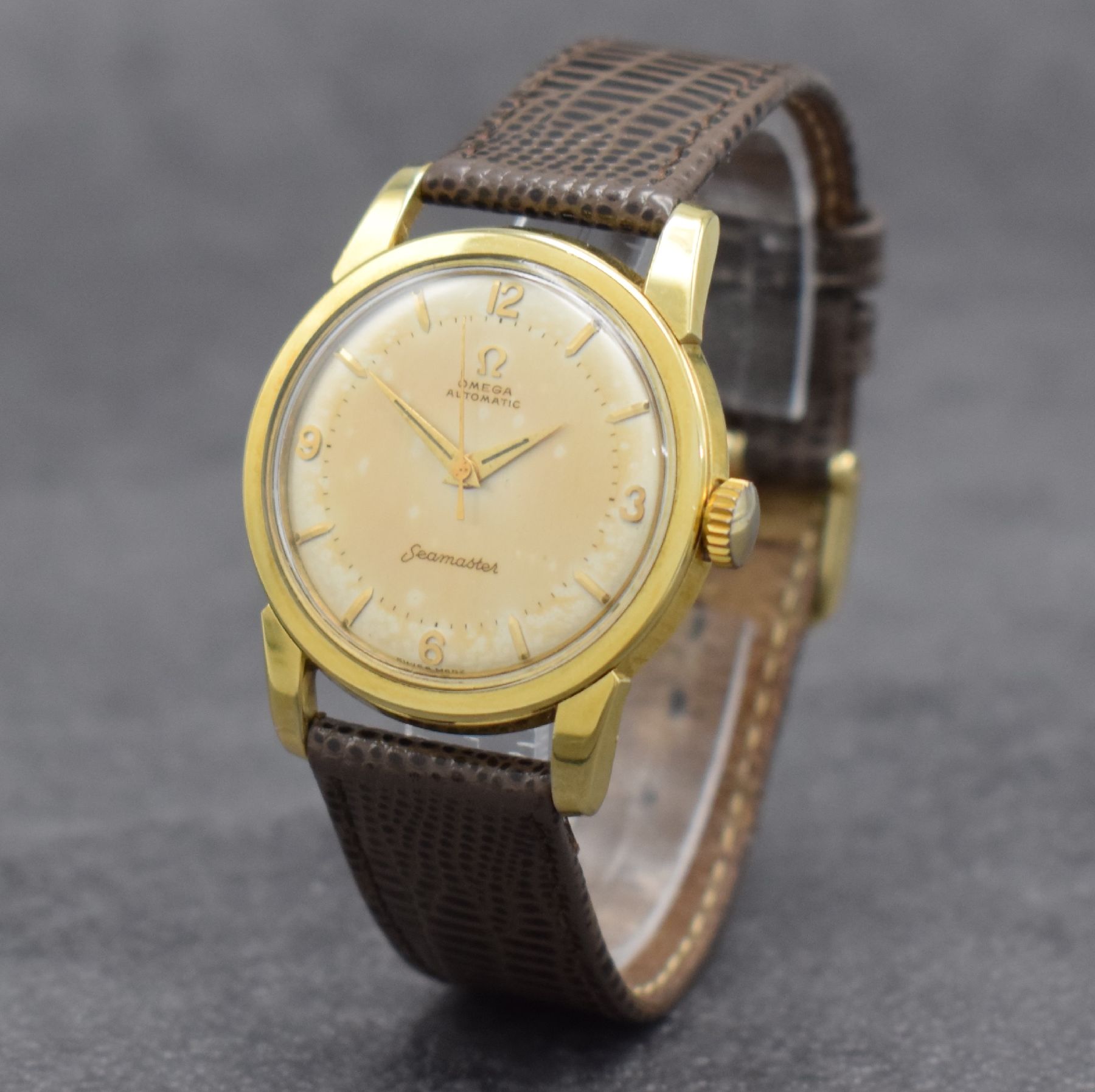 Detail b: OMEGA Herrenarmbanduhr Seamaster mit Goldhaube, Automatik, Ref. 2846-3SC, Schweiz um 1957, Edelstahlboden aufgedr., vers. orig. Zifferbl. m. aufgel. ...
