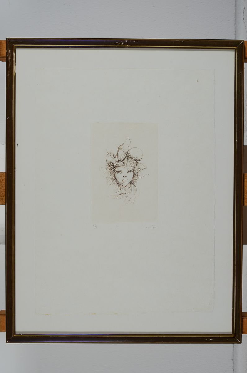 Detail k: Leonor Fini, 1907 Buenos Aires-1996 Paris, 2 Radierungen mit Frauenköpfen, beide handsigniert, 1x num. II/X, ca. 17x11.5cm, u.Gl., R. ca. 47x37cm; ...