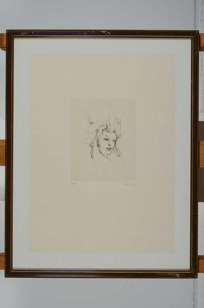 Detail l: Leonor Fini, 1907 Buenos Aires-1996 Paris, 2 Radierungen mit Frauenköpfen, beide handsigniert, 1x num. II/X, ca. 17x11.5cm, u.Gl., R. ca. 47x37cm; ...