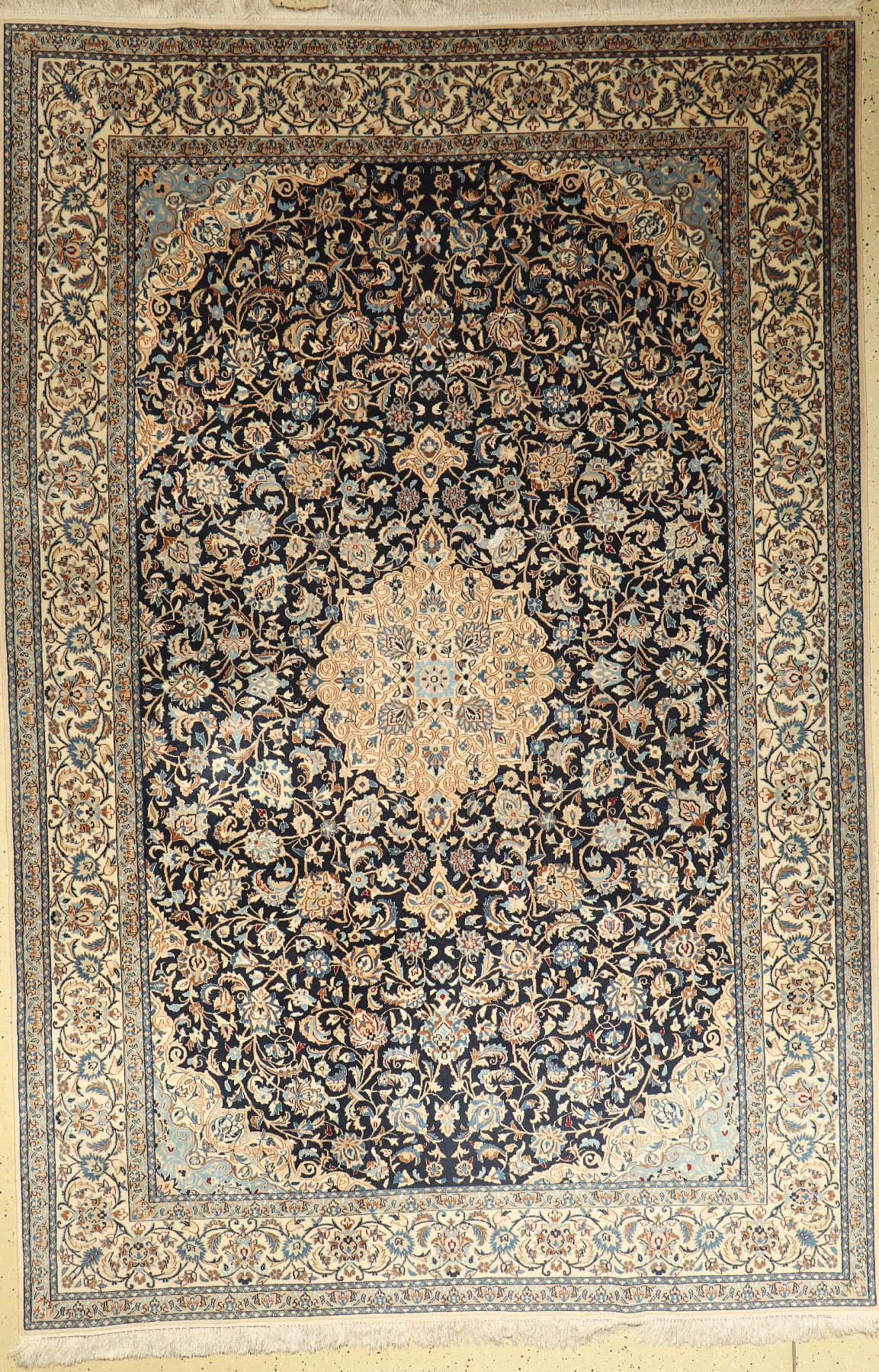 Nain fein, Persien, ca. 50 Jahre, Korkwolleund Seide, ca. 313 x 207 cm, EHZ: 2