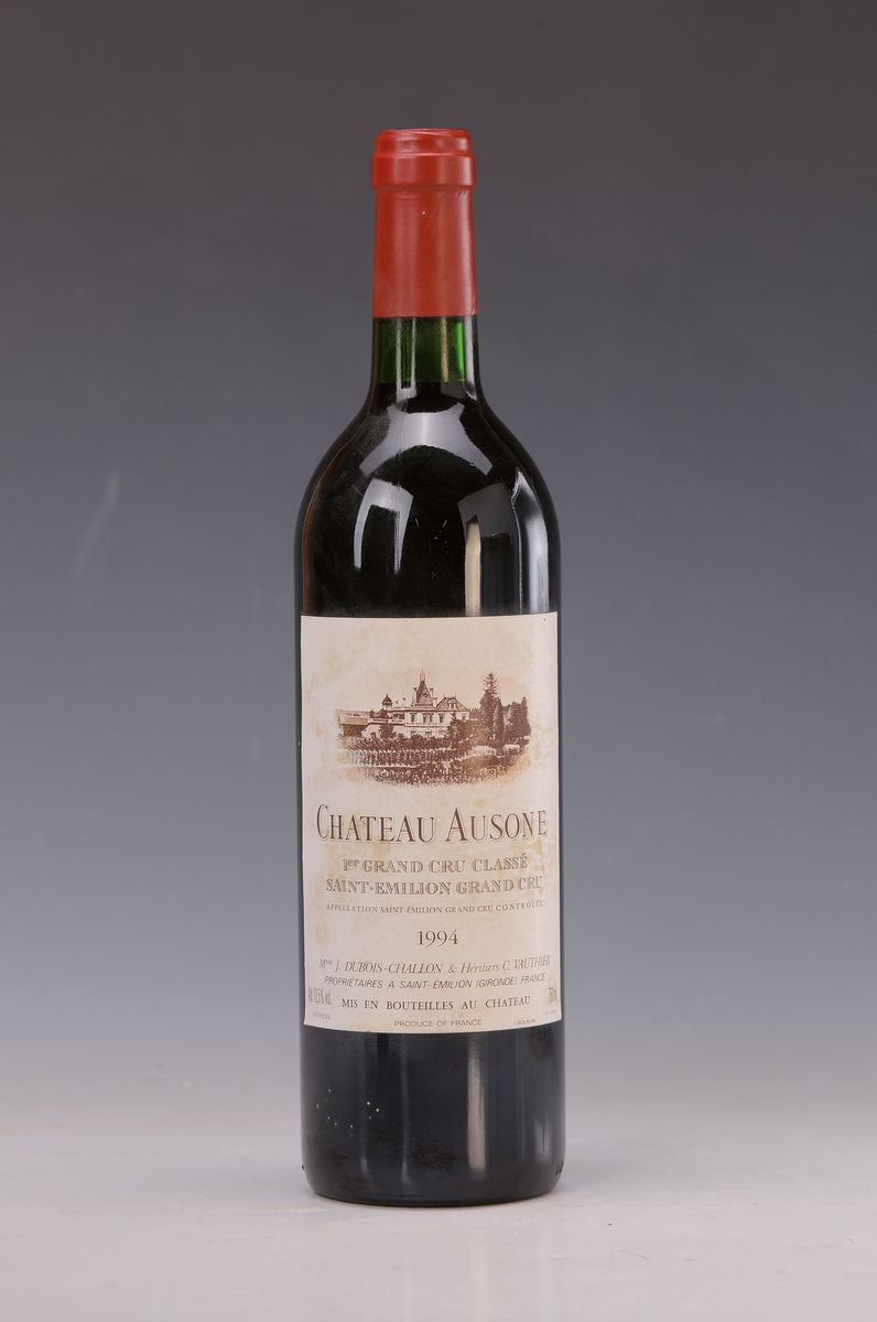 1 Flasche Chateau Ausone, 1er Grand Cru Classe, Saint Emilion Grand Cru, 1994, into neck