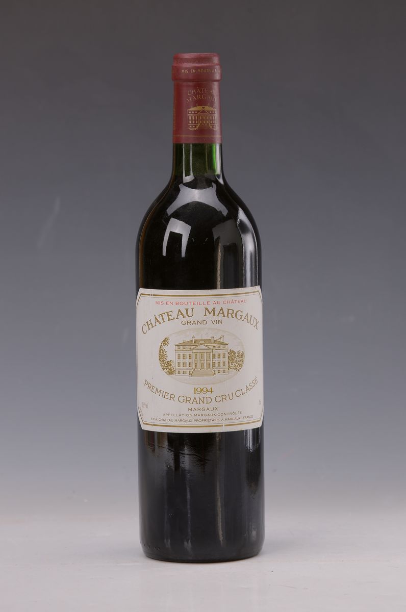 1 Flasche Chateau Margaux 1994, Premier Grand Cru Classé, 75cl, Füllstand into neck, aus einer privaten Weinsammlung