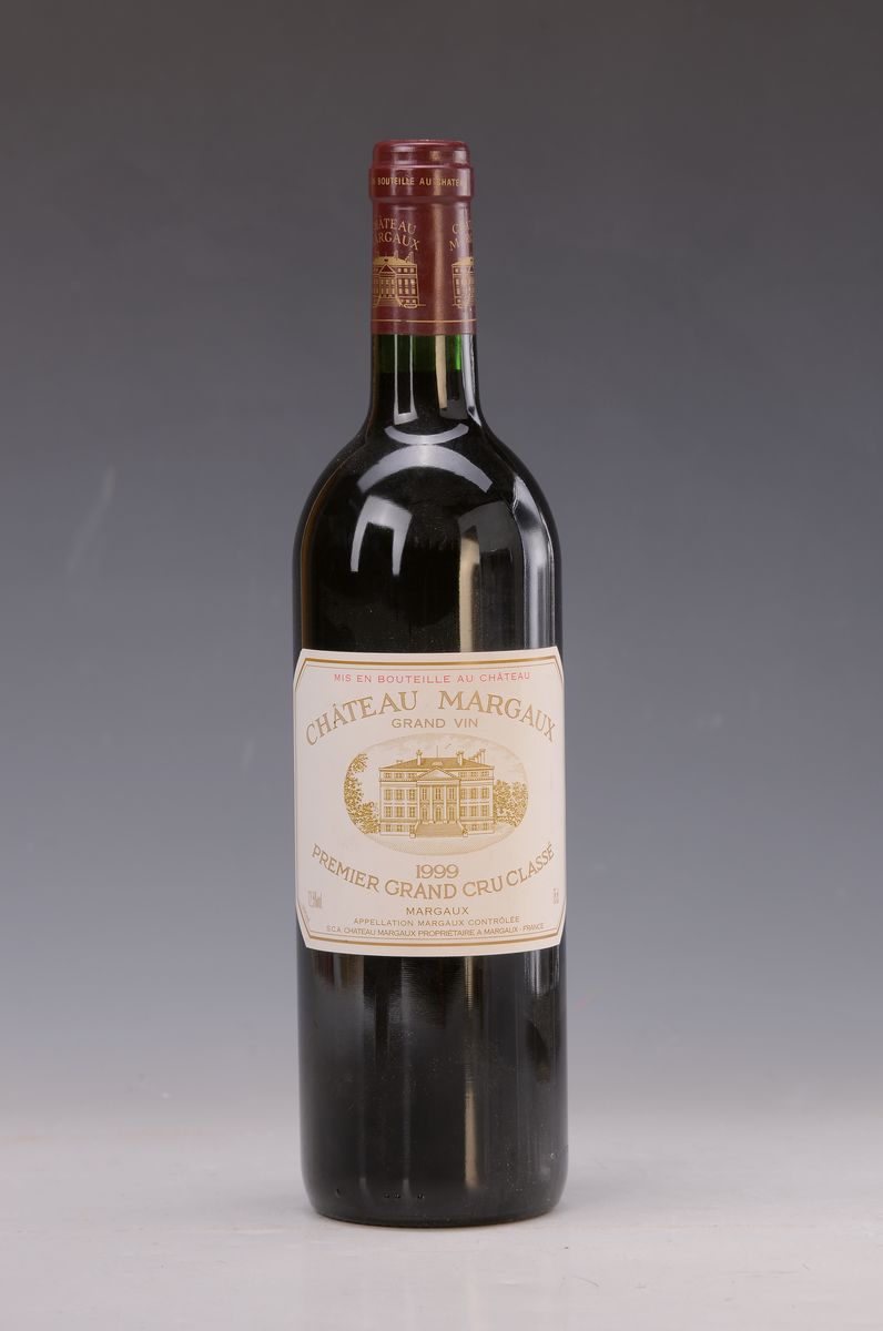 1 Flasche Chateau Margaux 1999, Premier Grand Cru Classé, 75cl, Füllstand into neck, aus einer privaten Weinsammlung
