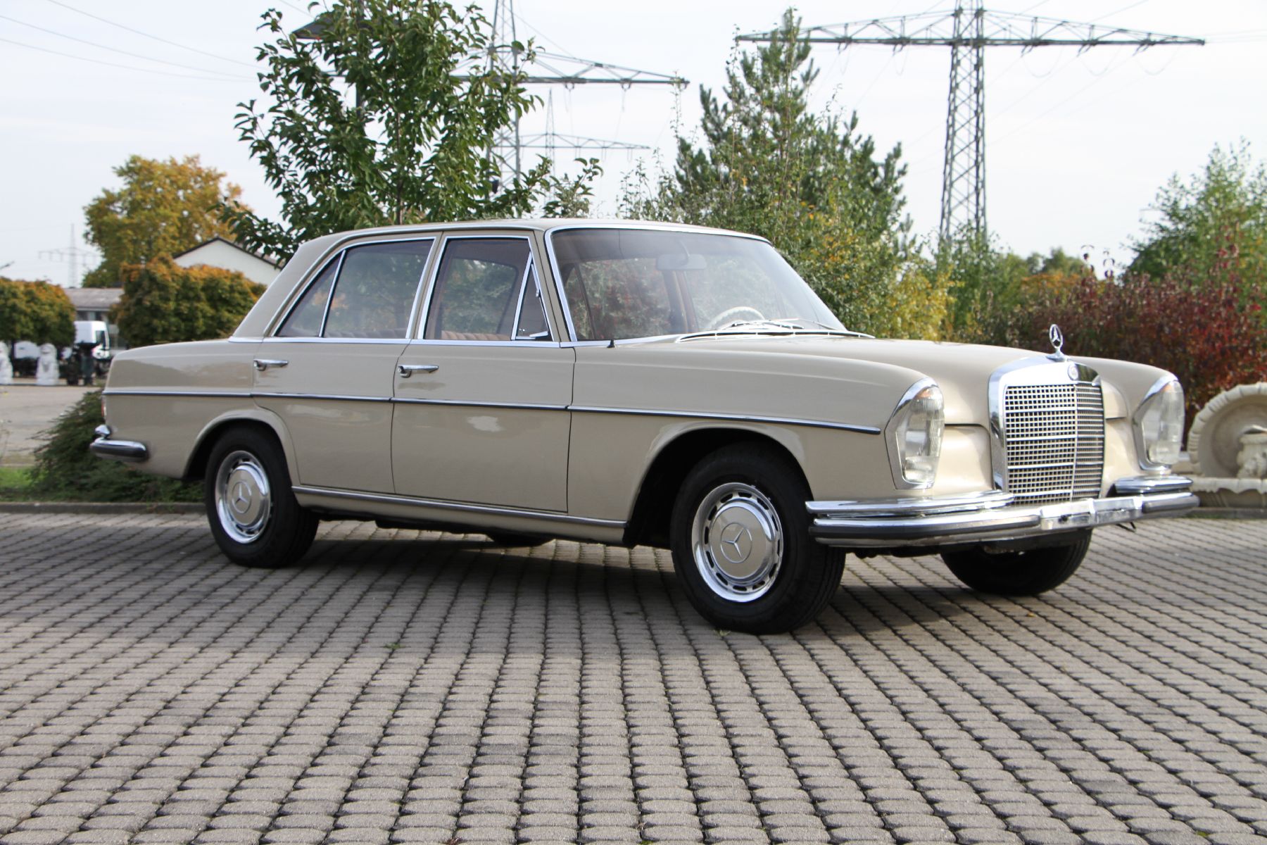 Mercedes Benz, 280 SE W108, Fahrgestellnummer:10801810032814, EZ 09/1969, 2. Hand, Laufleistung 12.748 km abgelesen, HU 09/2022, H-Zulassung, 118 ...