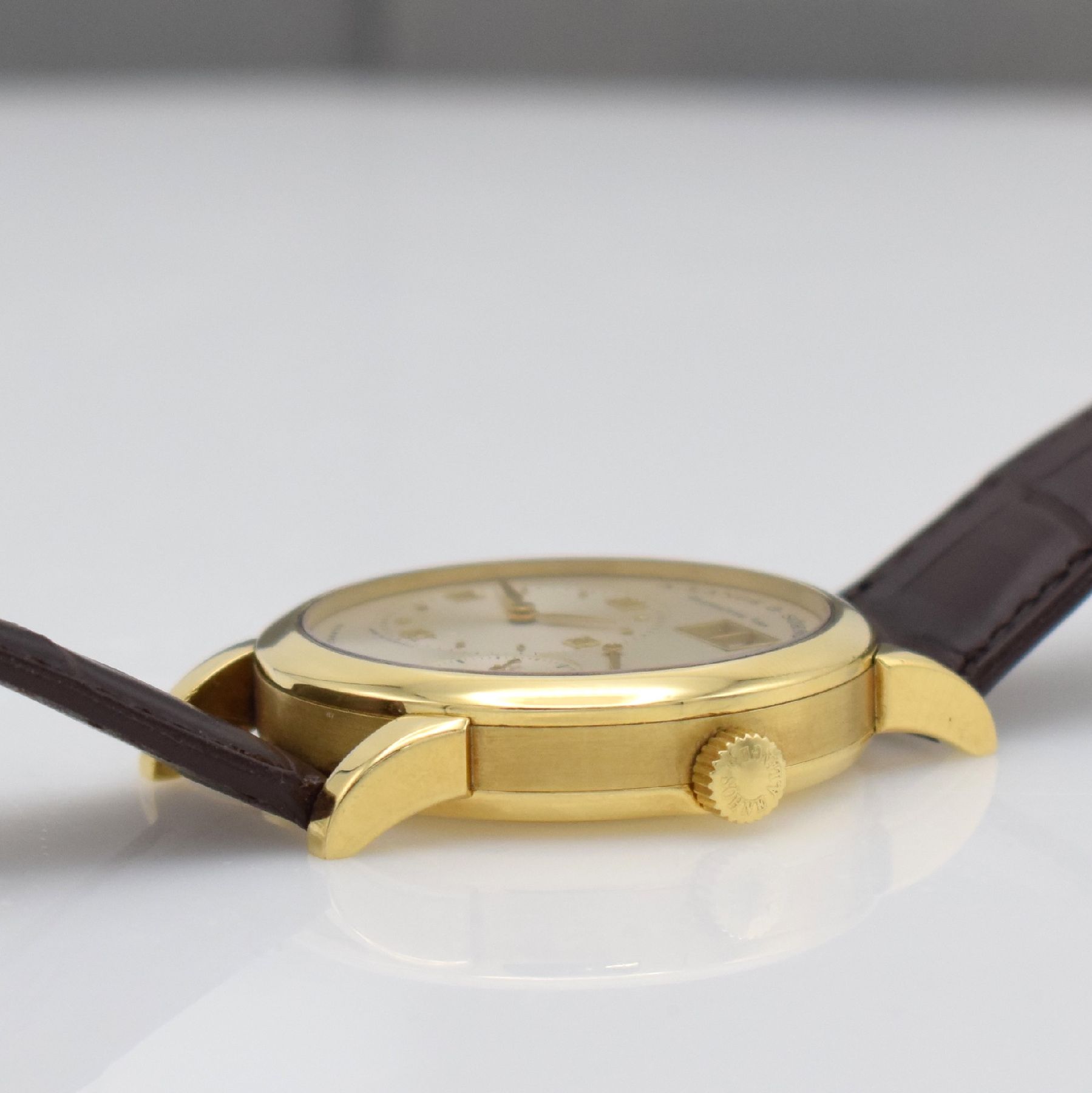 Detail h: A. LANGE & SÖHNE seltene Lange 1 Herrenarmbanduhr in GG 750/000 mit Goldboden aus der ersten Serie, Handaufzug, Ref. 101.001, Boden 6-fach verschr., ...