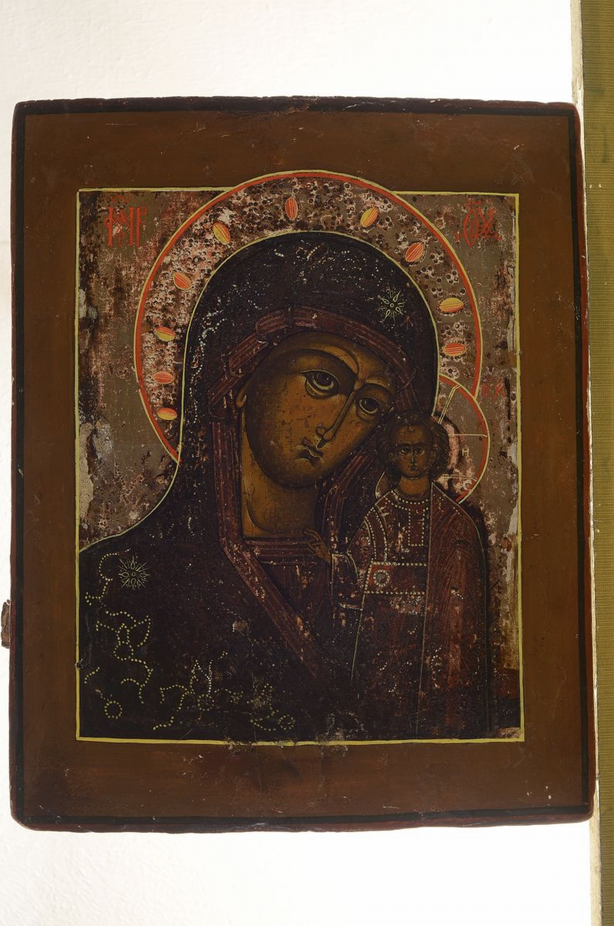 Detail k: Ikone, Russland, 2. Hälfte 19. Jh., Mutter Gottes mit Christus, Tempera auf Holz, gewaschen, ca. 35x28cm
