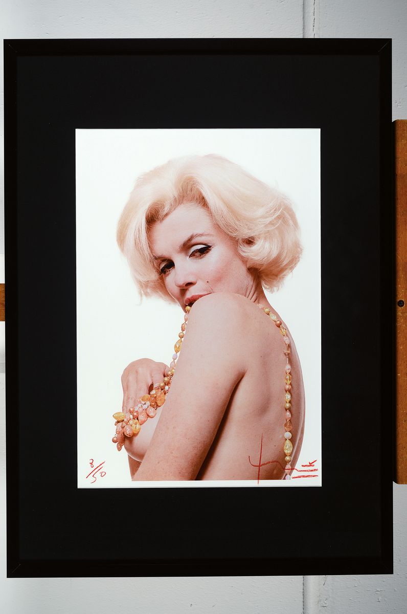 Detail k: Bert Stern, 1920 - 2013 New York, Fotografie, "Marilyn big Boob portrait", auf dickem matten Fotopapier, hochwertiger Irisprint, ...