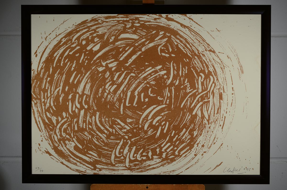 Detail k: Günther Uecker, geb. 1930, Terragraphie (Sanddruck) auf Römerturm, Museumskarton Antikweiß, handsigniert, num. 67/100, aufgrund des aufgetragenen ...