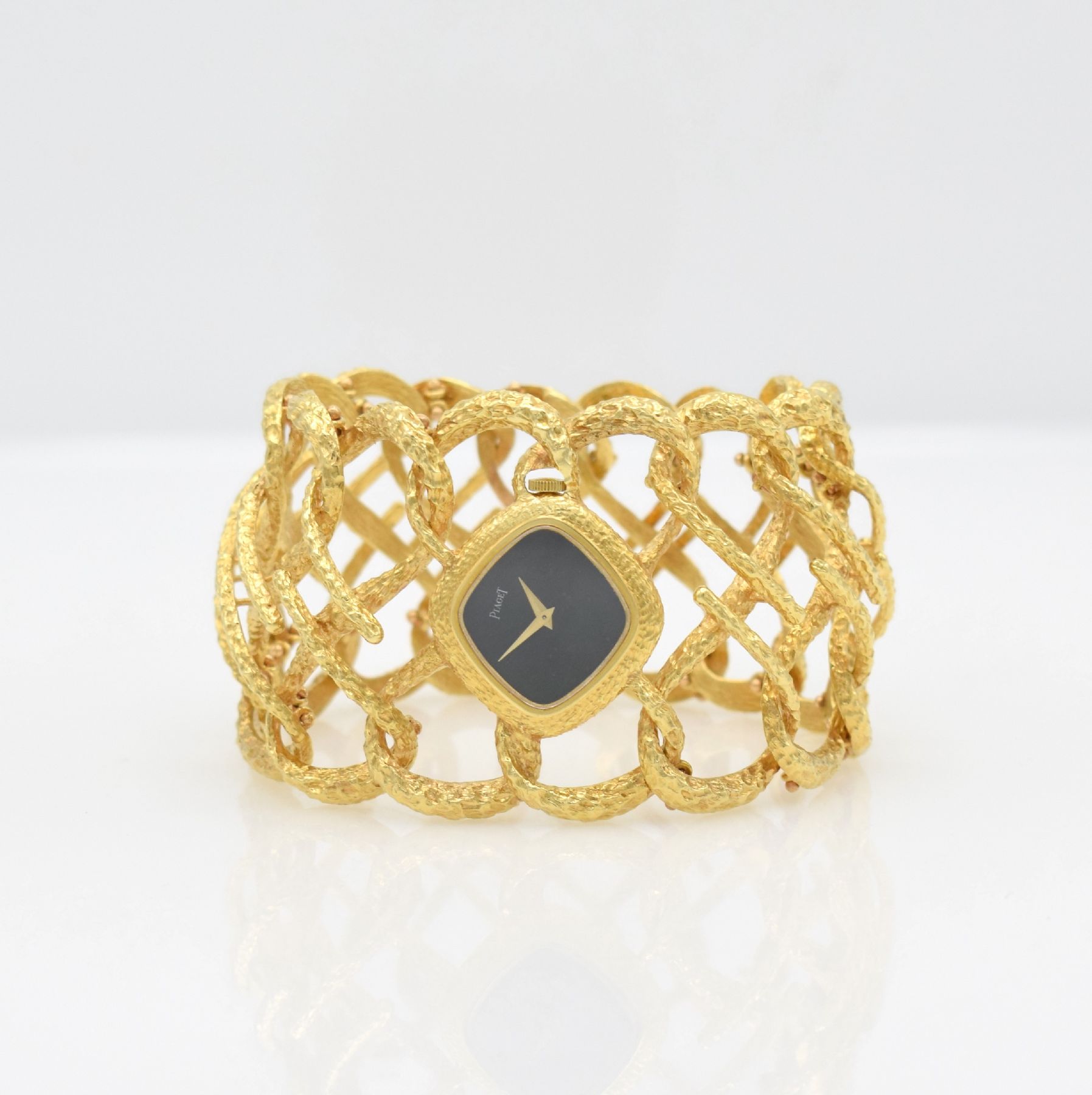 PIAGET feine, seltene & extrem ausgefallene Armbanduhr in GG 750/000 mit Heliotrop- Zifferblatt Ref. 9411 D 69,Schweiz um 1970, Handaufzug, ...