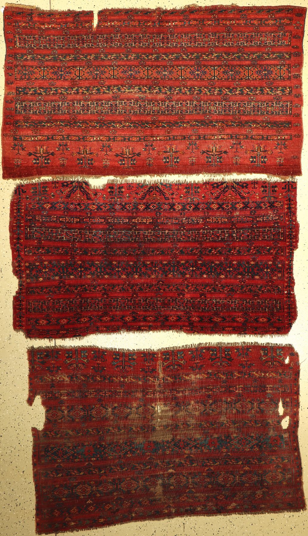 (3 Lots) Ersari-Beschir "Tschowals" antik, Turkmenistan, 1.Hälfte-Mitte 19.Jhd., Wolle auf Wolle, EHZ: (Alters und Gebrauchsspuren, ...