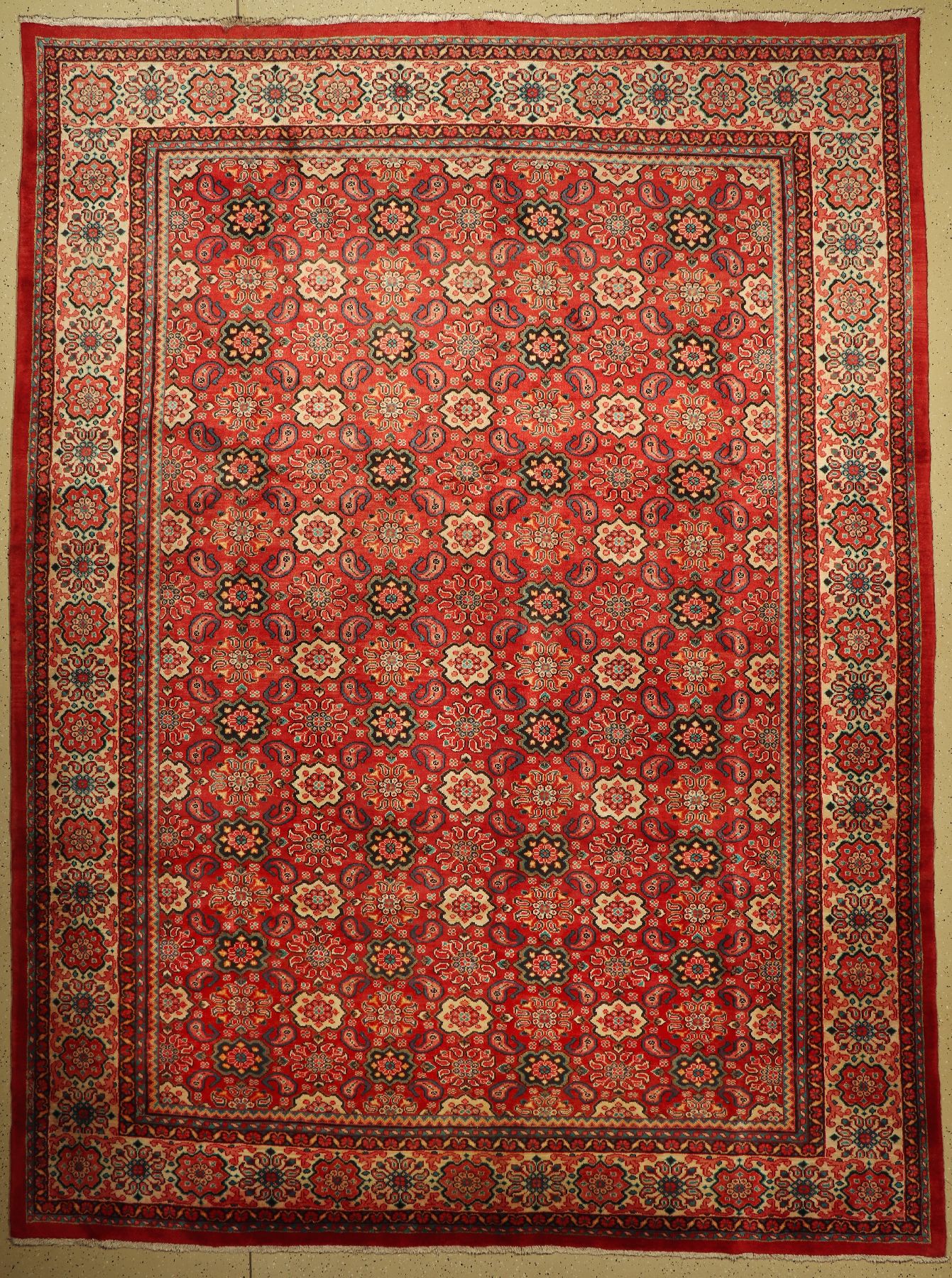 Sarogh Mahal alt, Persien, um 1940, Wolle auf Baumwolle, ca. 390 x 295 cm, kleine Mottenfraß am Rand, EHZ: 2