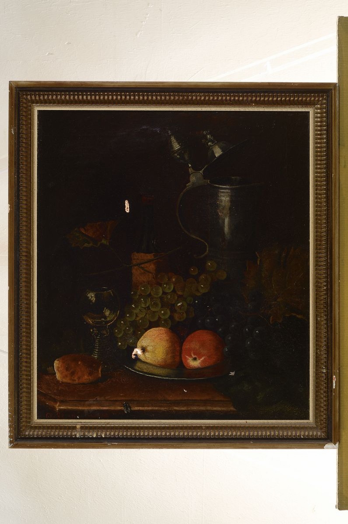 Detail k: Christian Schmidt, 1835 Kiel, Früchtestillleben nach holländischen Vorbild des angehenden 17. Jh., Äpfel, Birnen, Trauben und verwelktes ...