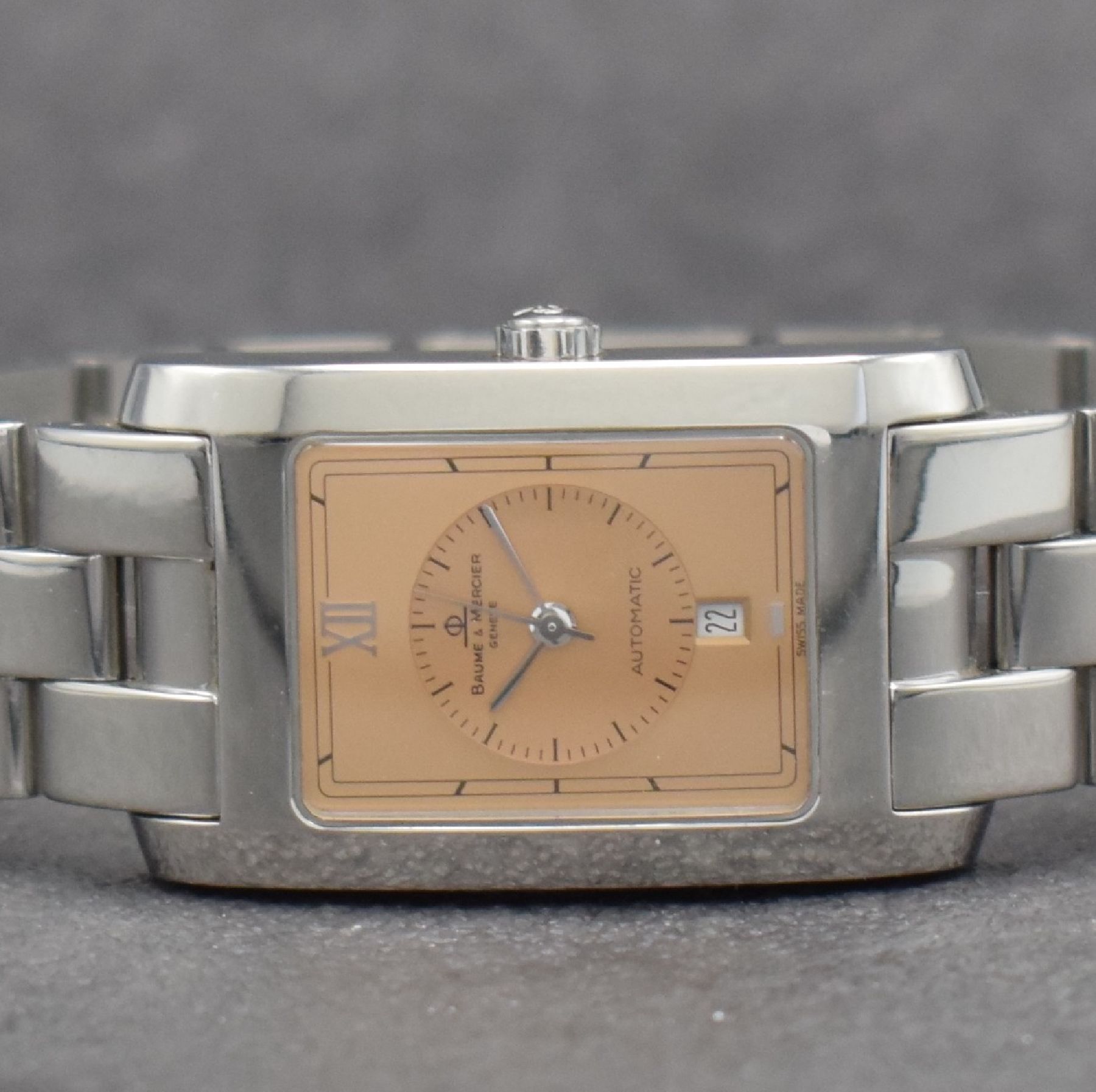 Detail a: BAUME MERCIER Hampton Armbanduhr in Edelstahl, Schweiz um 1996, Automatik, rechteckiges Geh., Boden aufgedr., Gliederband m. Faltschl., kupferfarb. ...