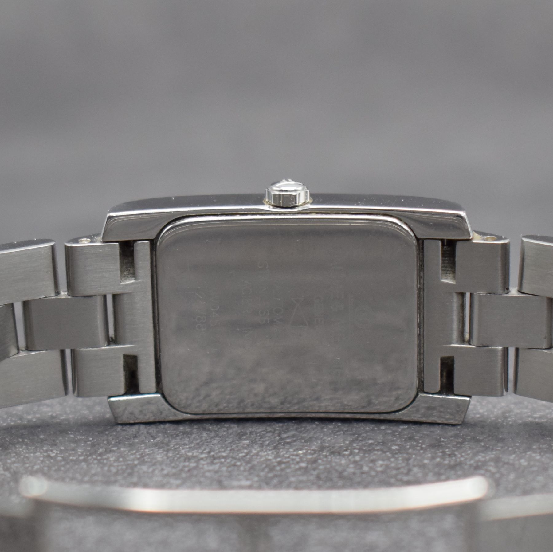 Detail f: BAUME MERCIER Hampton Armbanduhr in Edelstahl, Schweiz um 1996, Automatik, rechteckiges Geh., Boden aufgedr., Gliederband m. Faltschl., kupferfarb. ...