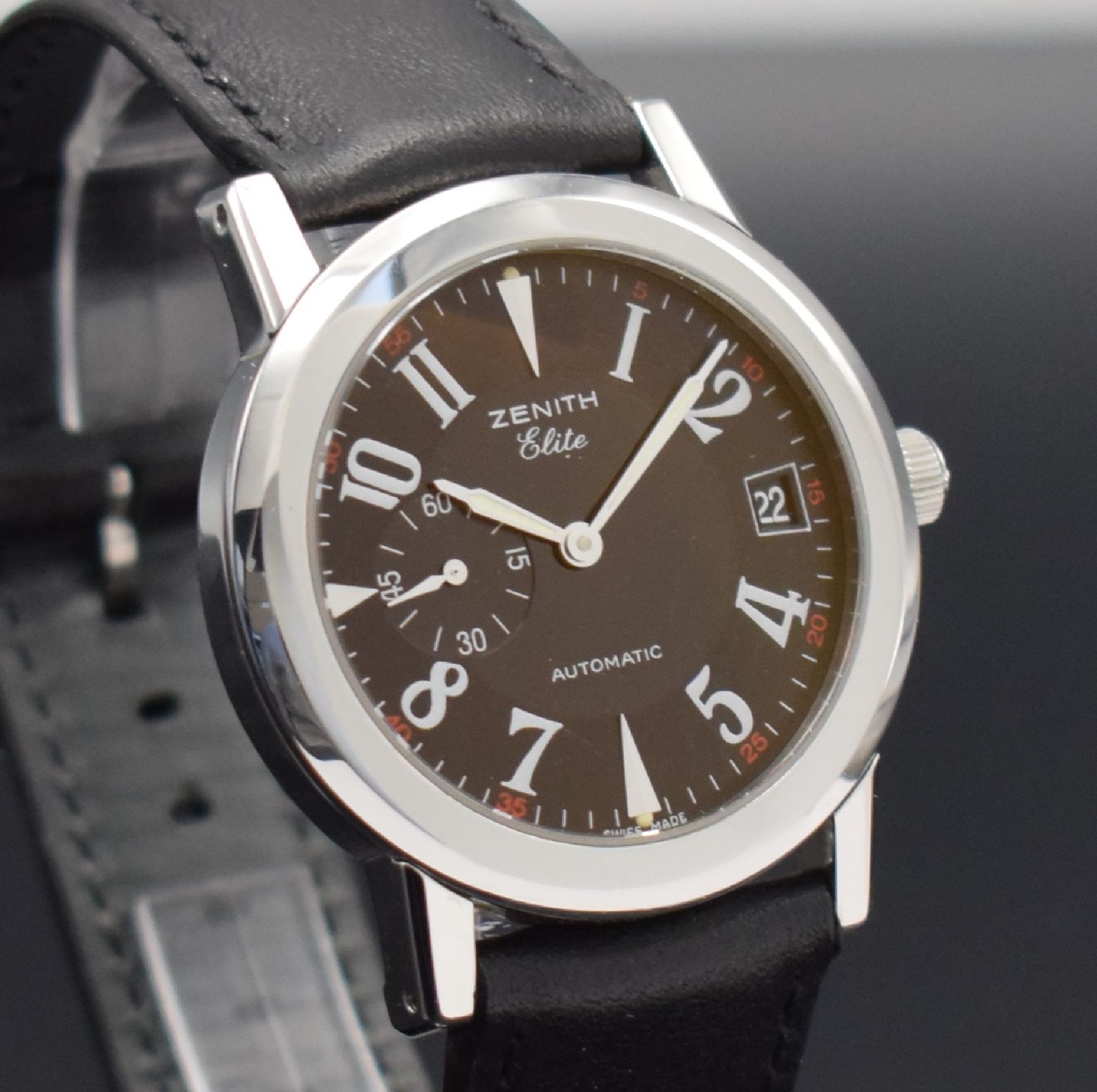 Detail e: ZENITH Elite Port Royal V Herrenarmbanduhr in Edelstahl Ref. 01/02.0450.680, Schweiz um 2000, Automatik, beids. vergl. Geh., Boden 6- fach verschr., ...
