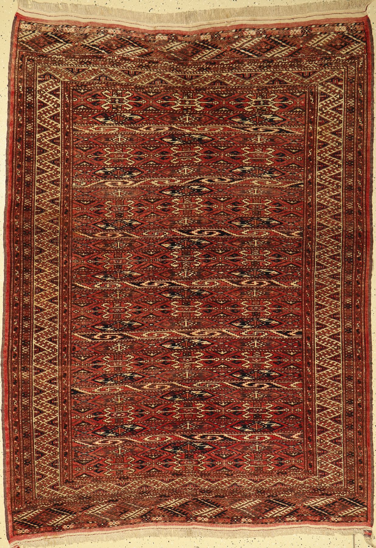 Yumoth alt, Turkmenistan, ca. 60 Jahre, Wolle auf Wolle, ca. 215 x 157 cm, EHZ: 3, (verblaßt)