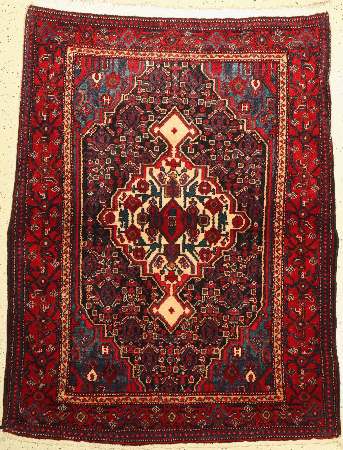 Senneh alt, Persien, ca. 60 Jahre, Wolle auf Baumwolle, ca. 157 x 120 cm, guter Zustand, verzogen