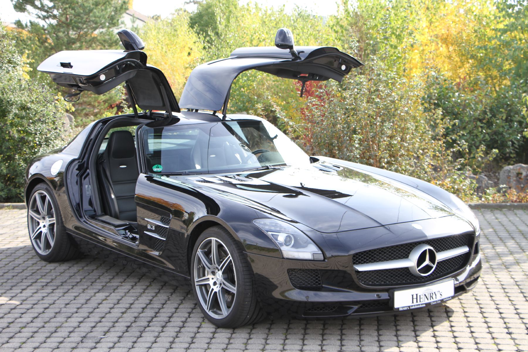Detail b: Mercedes-Benz SLS AMG Coupé, Fahrgestellnummer: WMX1973771A004663, EZ 02/2011, 1. Hand, Laufleistung 21.518 km, HU 09/2022, 420 kW/571 PS, ...