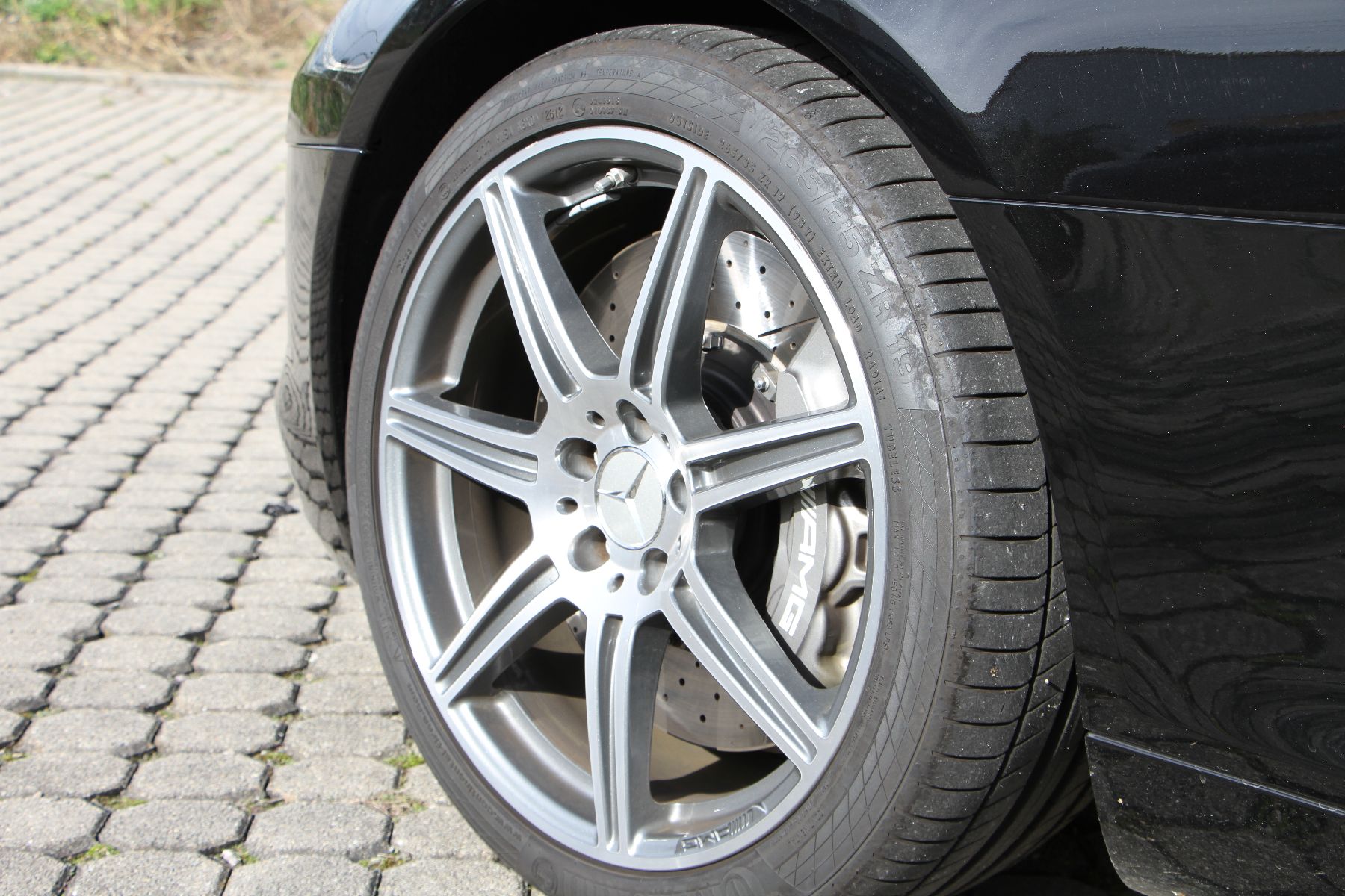 Detail g: Mercedes-Benz SLS AMG Coupé, Fahrgestellnummer: WMX1973771A004663, EZ 02/2011, 1. Hand, Laufleistung 21.518 km, HU 09/2022, 420 kW/571 PS, ...