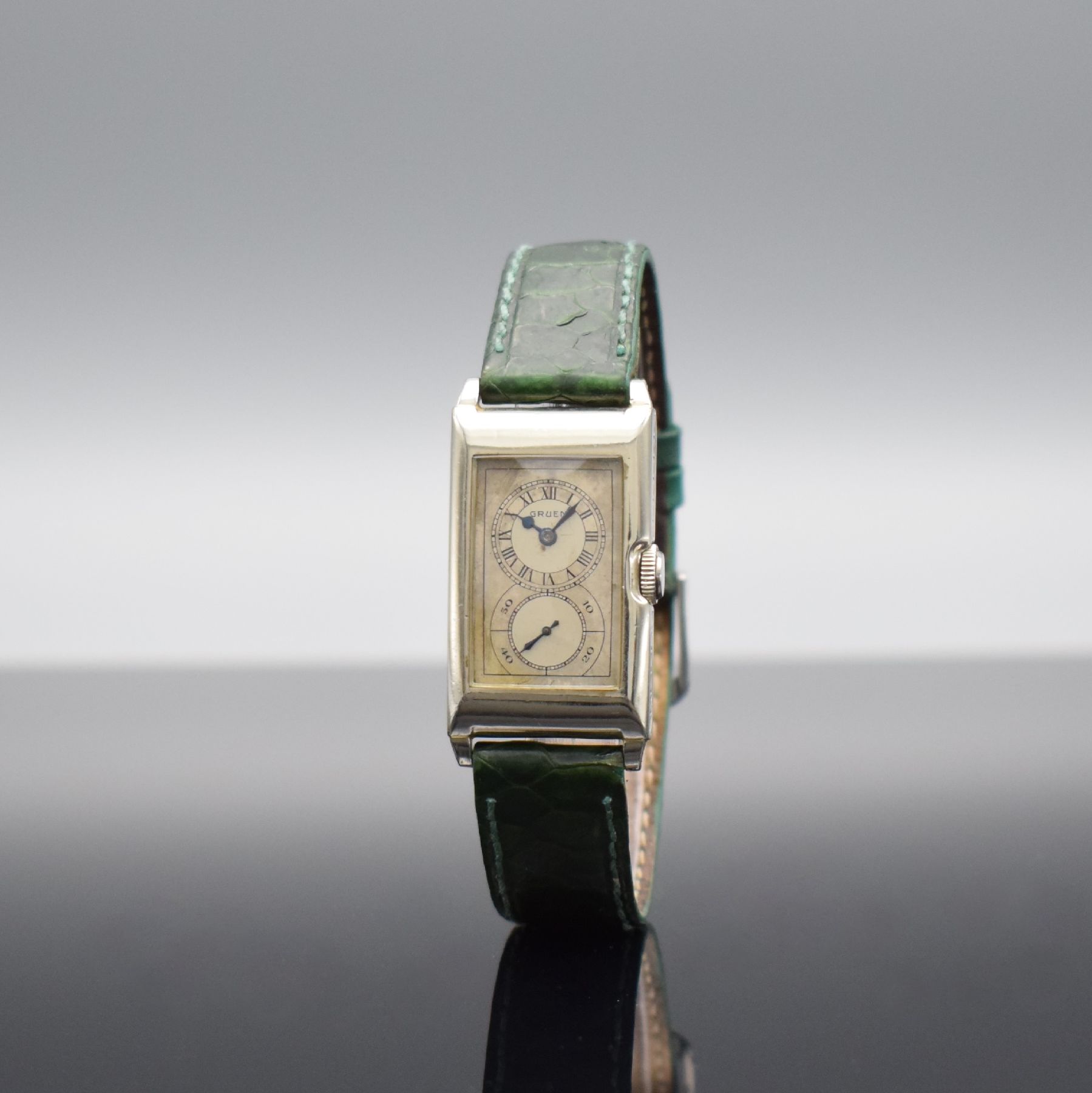 Detail b: GRUEN seltene Herrenarmbanduhr sog. Doctors Watch Referenz 877/8, Schweiz f. US-Markt um 1935, Handaufzug, 2-teil. gold filled Gehäuse, Boden ...