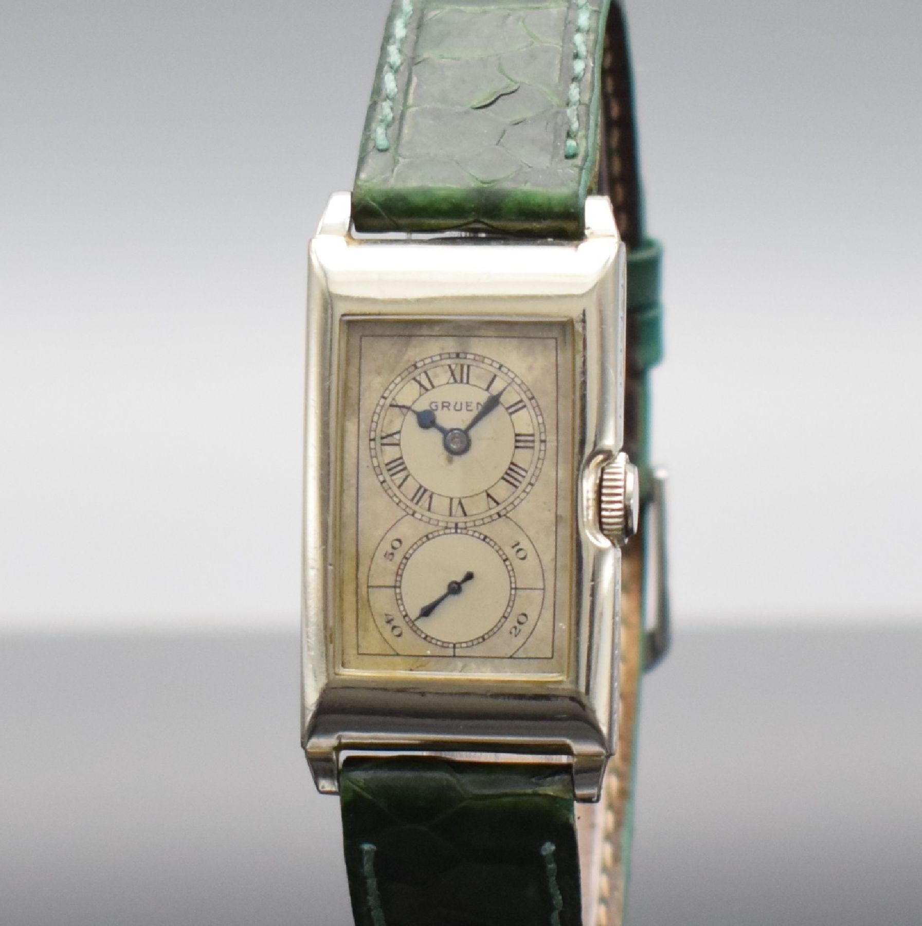 Detail c: GRUEN seltene Herrenarmbanduhr sog. Doctors Watch Referenz 877/8, Schweiz f. US-Markt um 1935, Handaufzug, 2-teil. gold filled Gehäuse, Boden ...