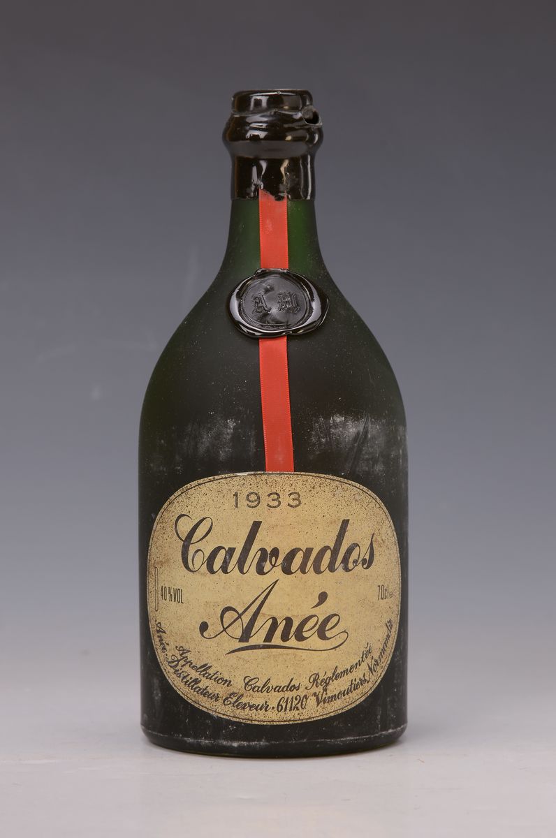1 Flasche Calvados Anée 1933, 70cl, 40% Vol., orig. verkorkt, unverkostet