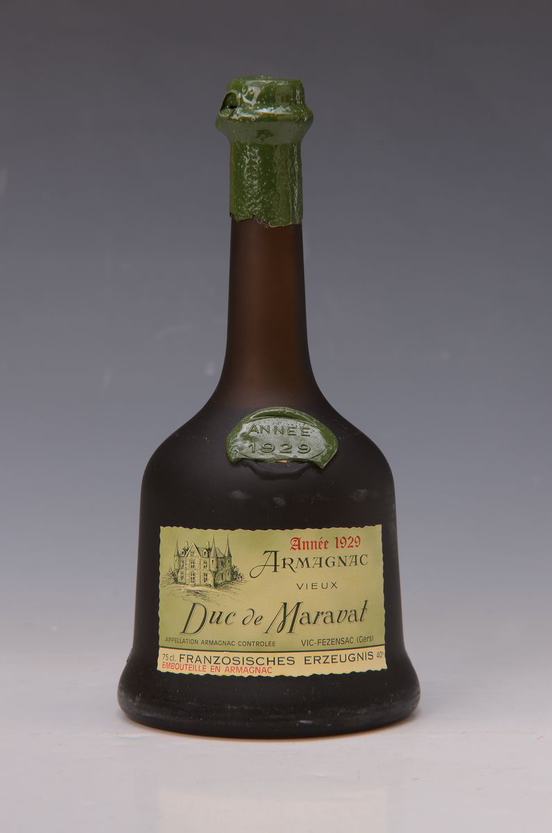 1 Flasche Armagnac Duc de Maravat 1929, 75cl, 40% Vol., Wachssiegel besch., orig. verkorkt mit orig. Wachskapsel, top shoulder