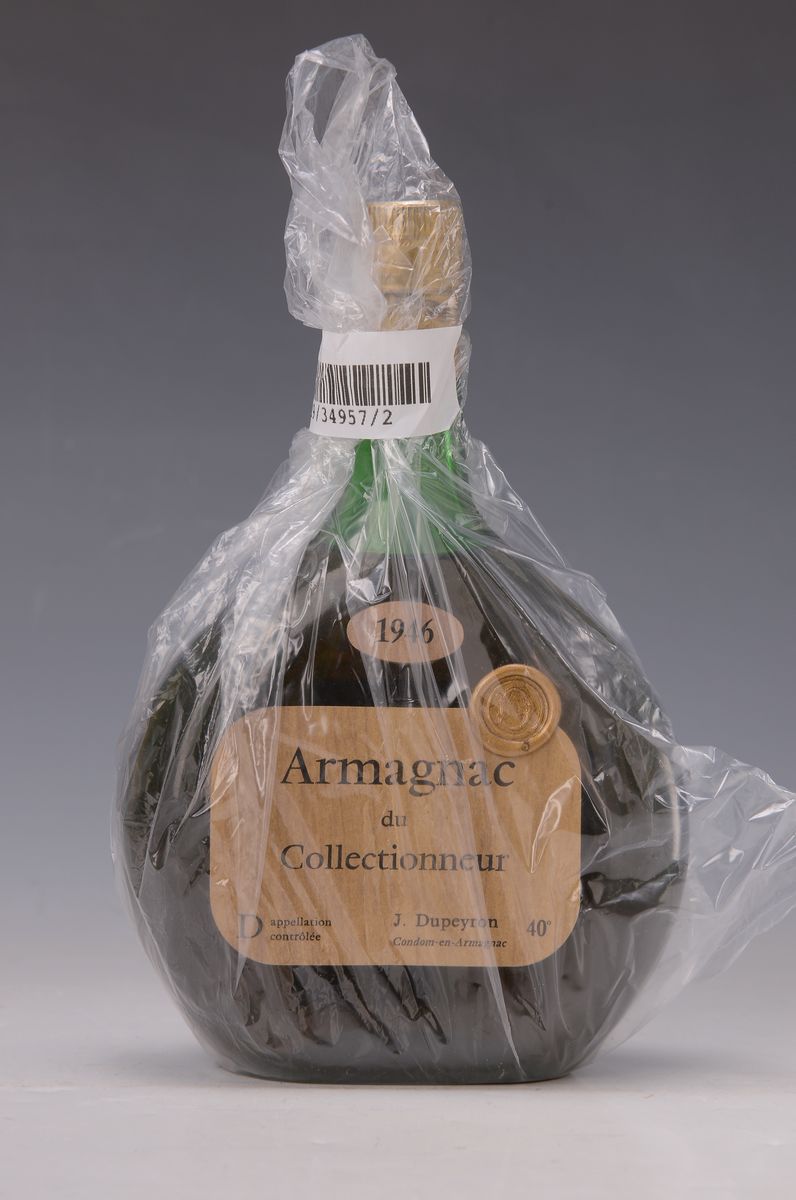 1 Flasche Vieil Armagnac du Collectionneur 1946, J. Dupeyron, ca. 70cl, 40% Vol., orig. verkorkt, top shoulder