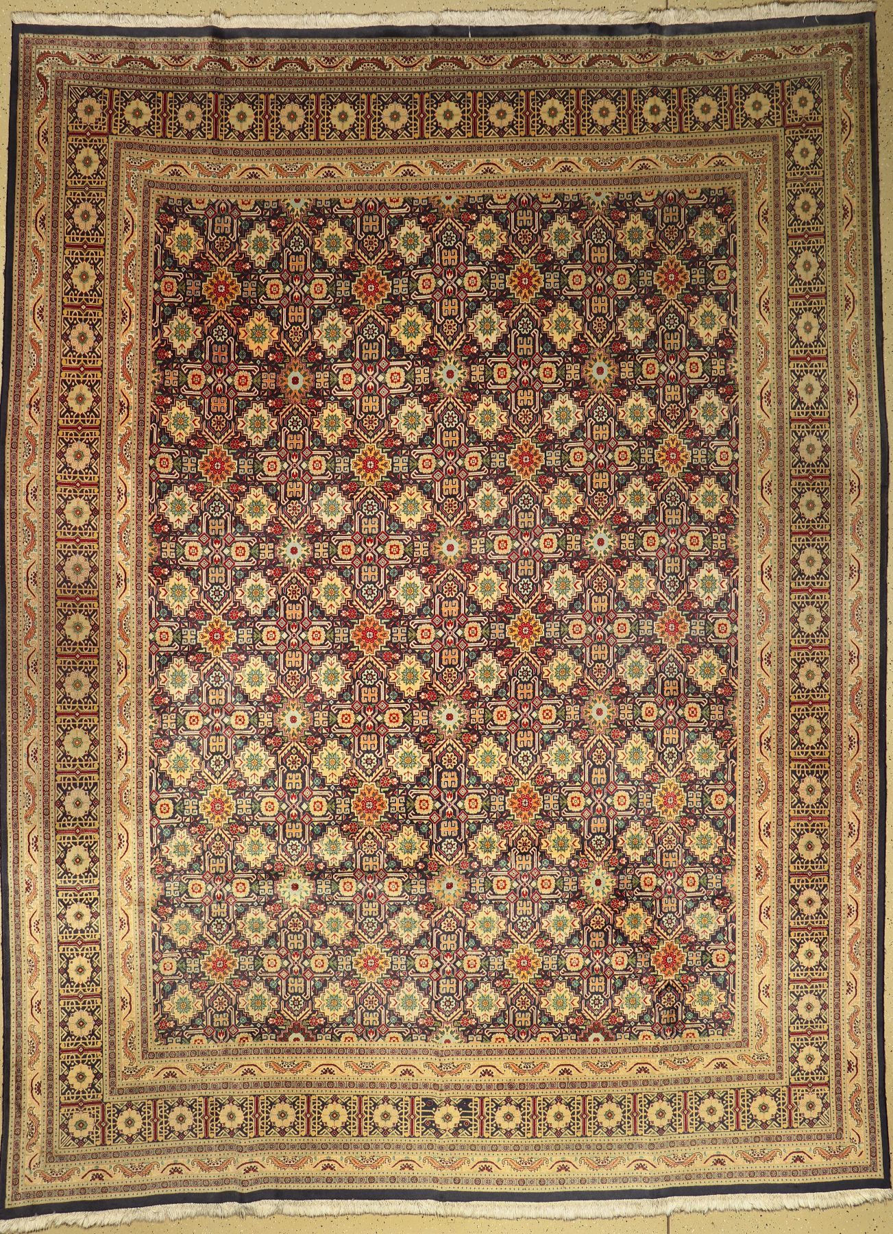 Täbriz Kork fein, Persien, ca. 50 Jahre, Korkwolle, ca. 396 x 298 cm, EHZ: 2-3