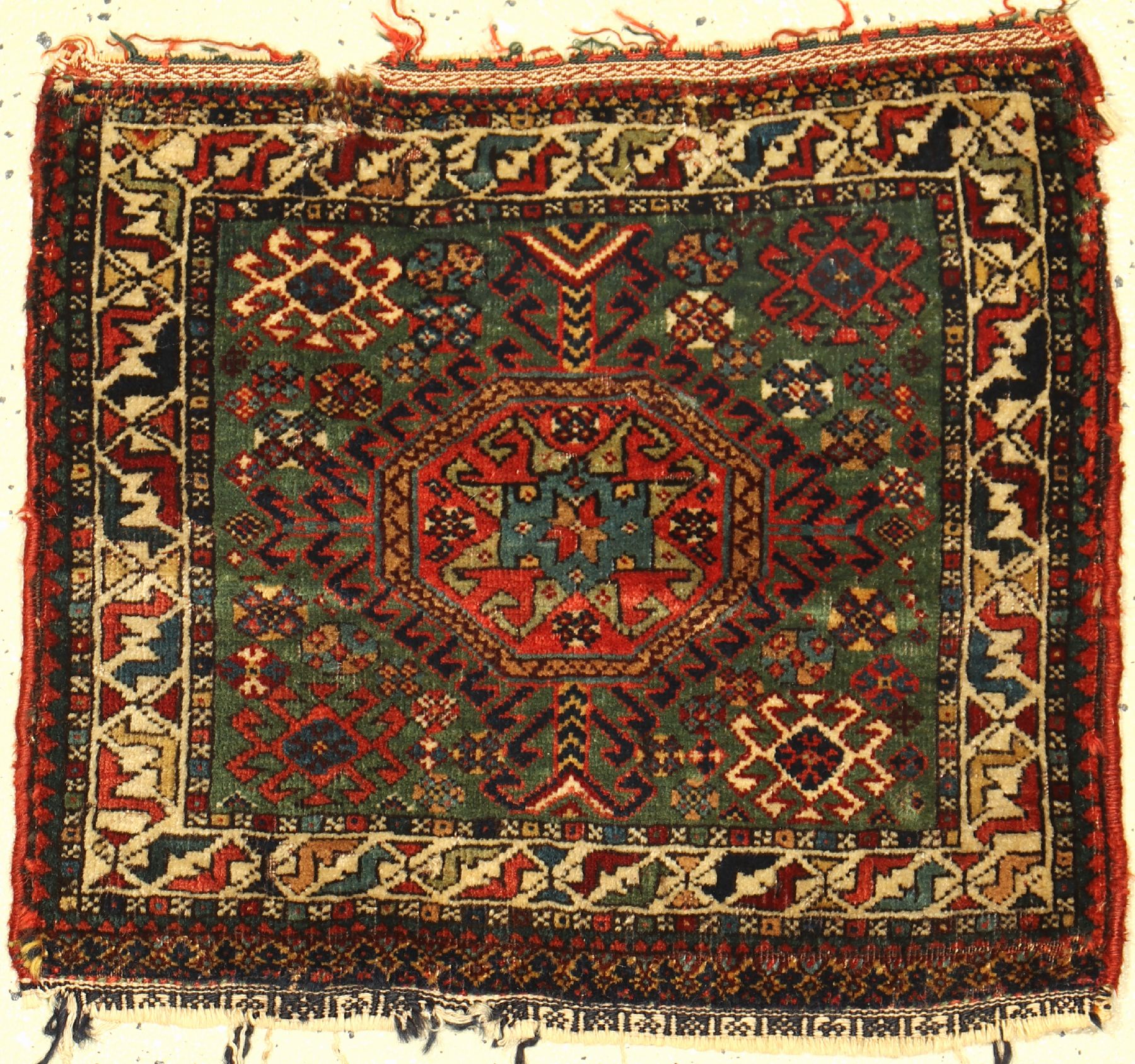 Seltene grüne Gaschgai Taschenfront antik, Persien, 19.Jhd., Wolle auf Wolle, ca. 42 x 47 cm, EHZ: (Alters und Gebrauchspuren), seltene ...