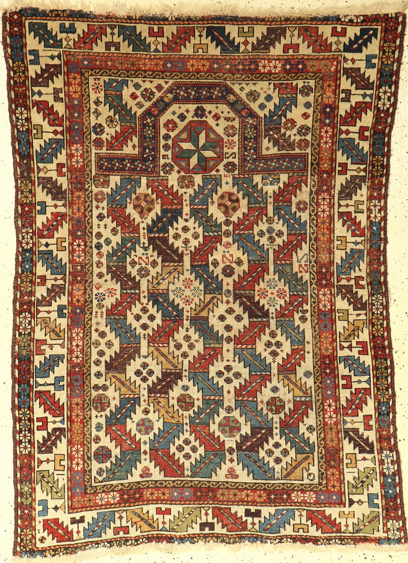 Seltener Schirwan Gebetsteppich antik, Kaukasus, 19.Jhd., Wolle auf Wolle, ca. 140 x 100 cm, EHZ: (Alters und Gebrauchsspuren).