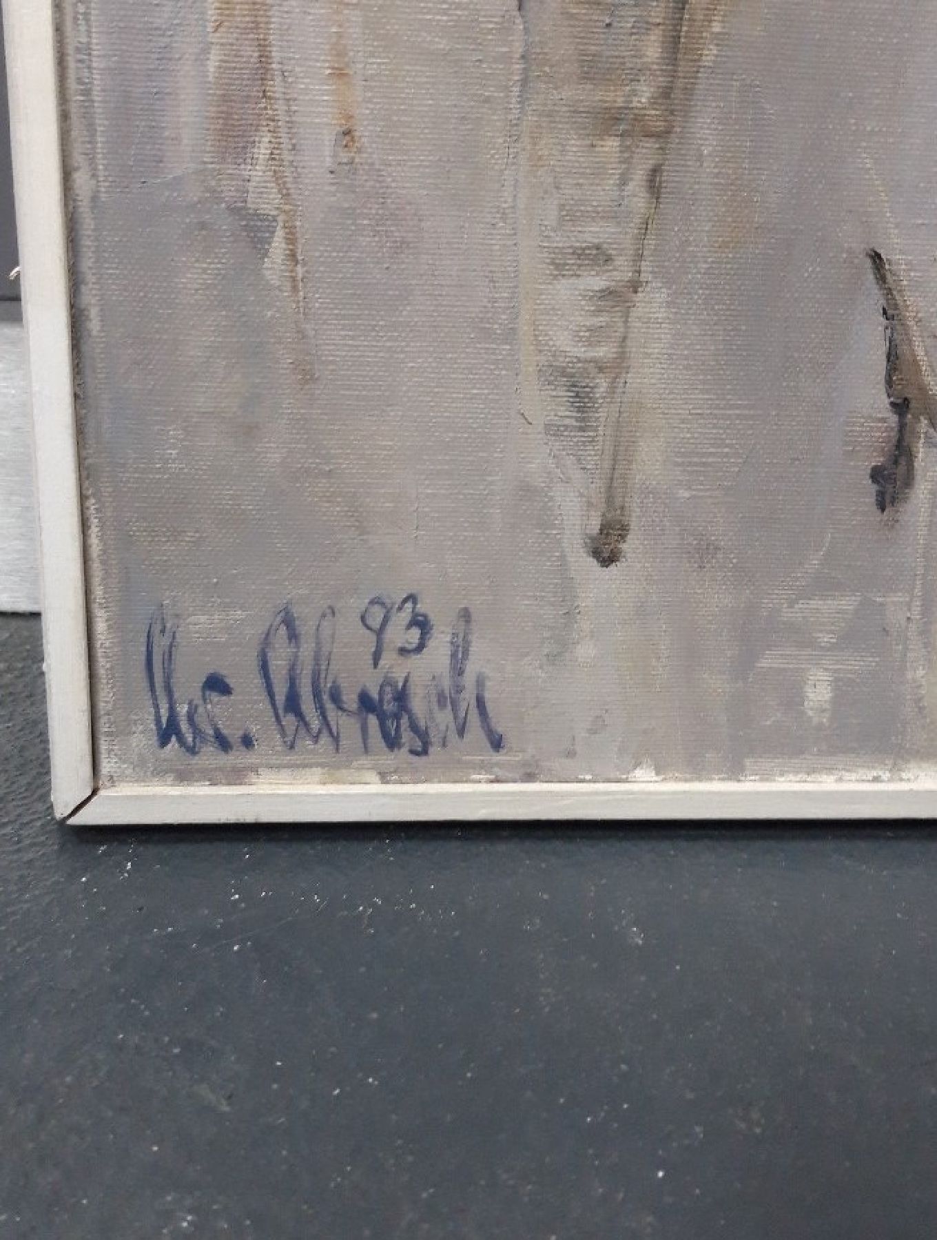 Detail c: Christel Abresch, 1931 Sulzbach-2011 Neustadt, 2 Arbeiten: Stillleben mit Mäusebussard, Öl/Lwd, links unten signiert und dat. 93, ca. 80x60cm; ...