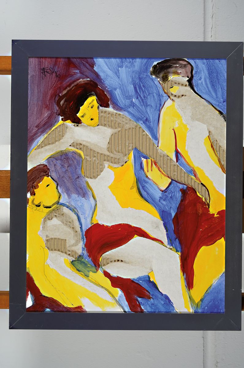 Detail k: Jürgen E. Stolte, geb. 1961, tätig in Düsseldorf, Figurengruppe mit Frau und Männern, Wellpappen-Kunst mit Decollage Methode, currogated art, ...