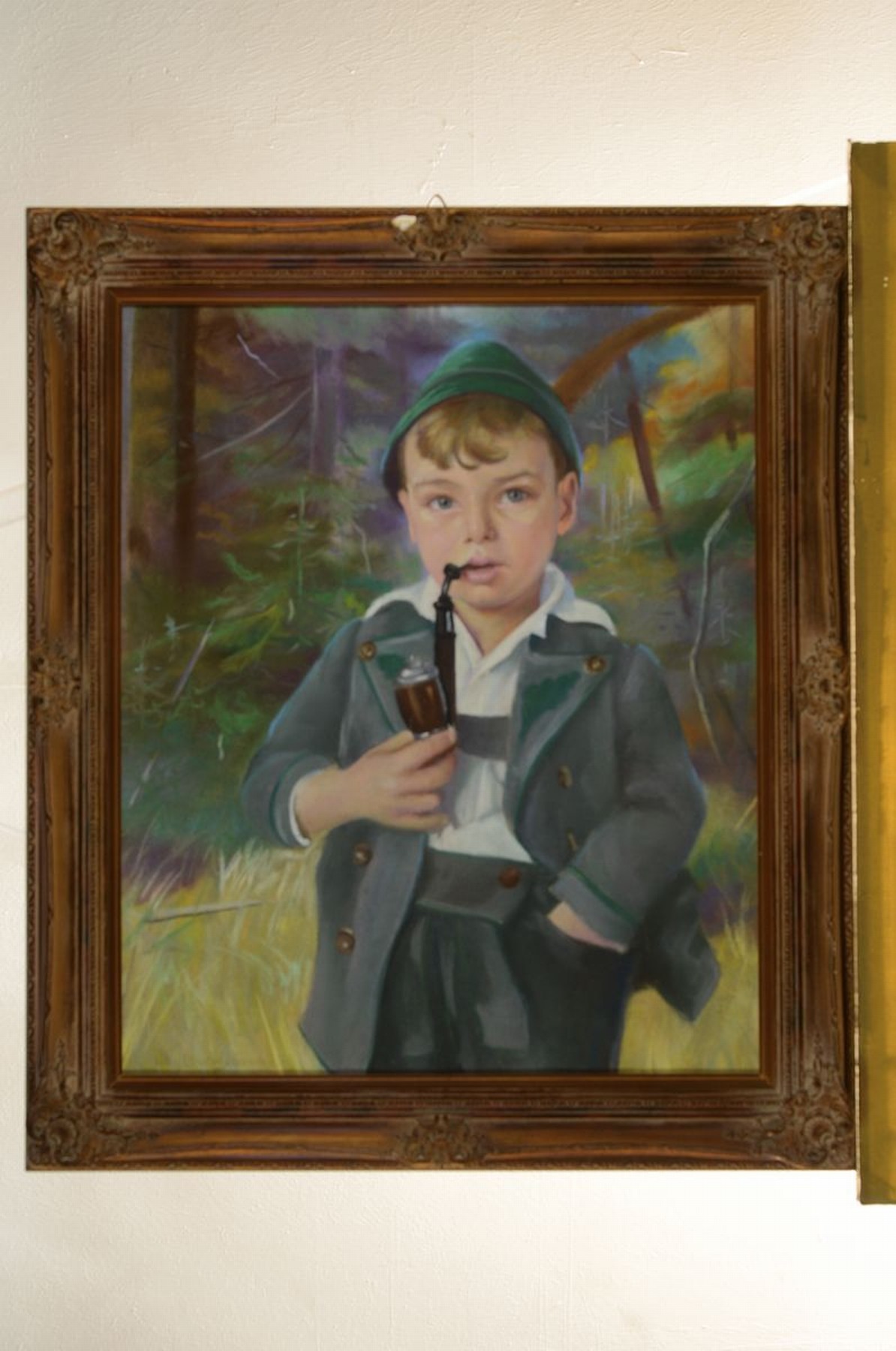 Detail k: Willy Deutschmann, 1880 Oberflörsheim-1960 Petersbächel, Porträt eines Jungen in der Försteruniform mit Pfeife, Pastell auf Papier, links unten ...