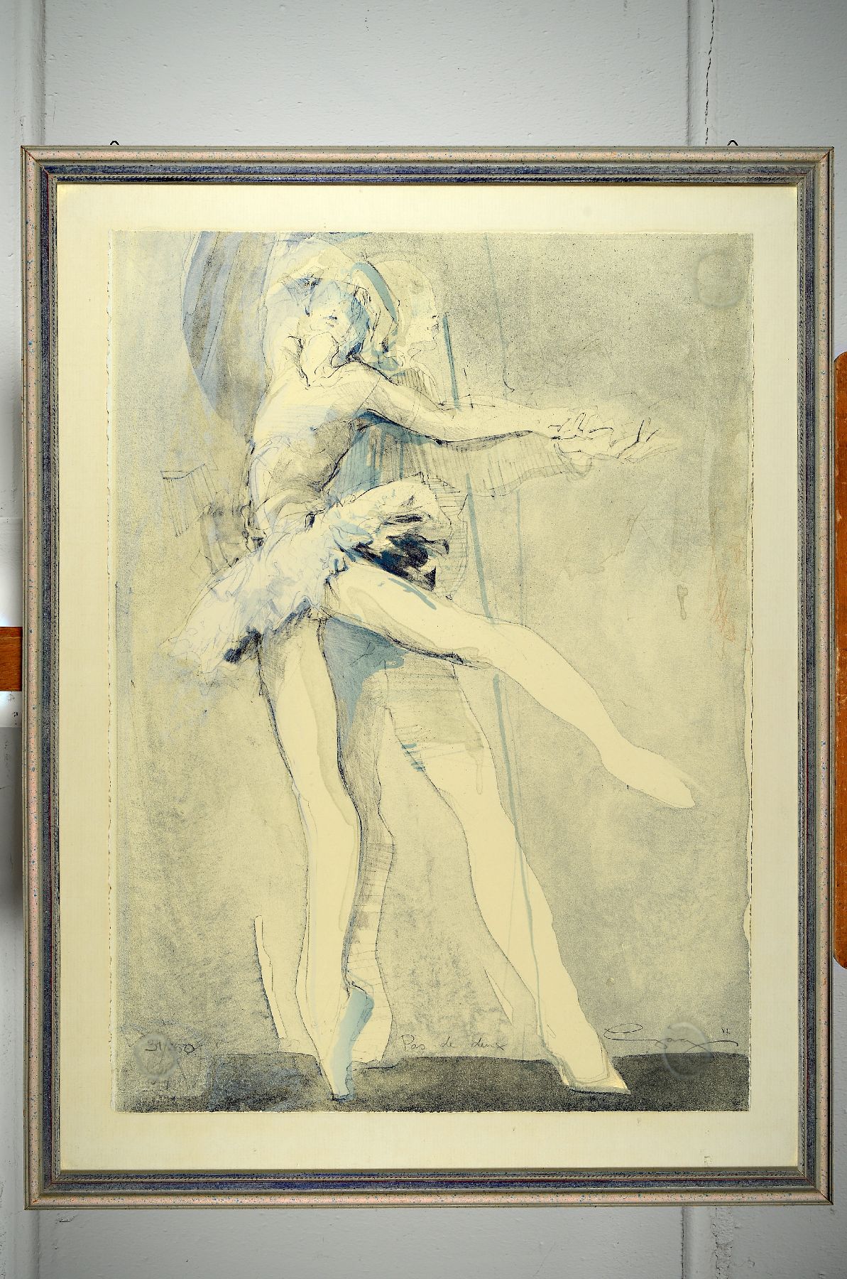 Detail a: Jürgen Görg, geb. 1951, drei Grafiken: "Pas de Deux" 87 31/250, ca. 70 x 50 cm; b. "Verbindung", 18/ 250, unsigniert, ca. 70 x ...