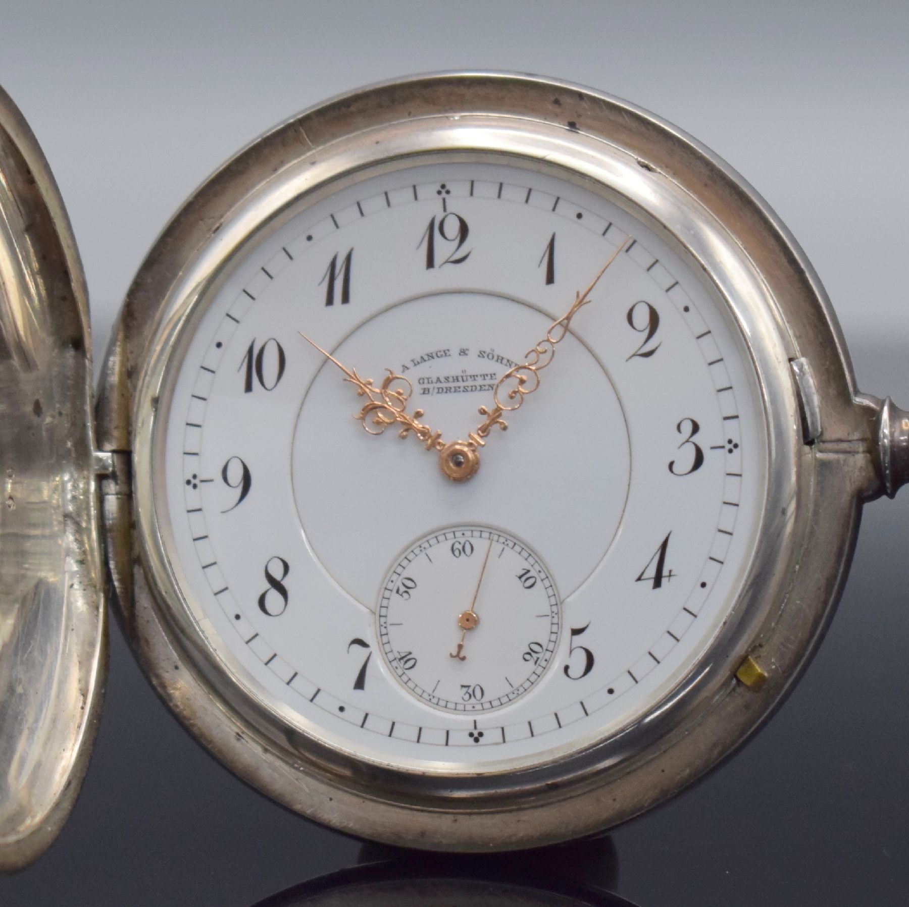 Detail a: A. LANGE & SÖHNE seltene staubdichte Herren- Savonette in Silber, Deutschland 1893, glattes Lucia-Geh. m. à-Goutte-Schlüssen, Sprungdeckel m. ...