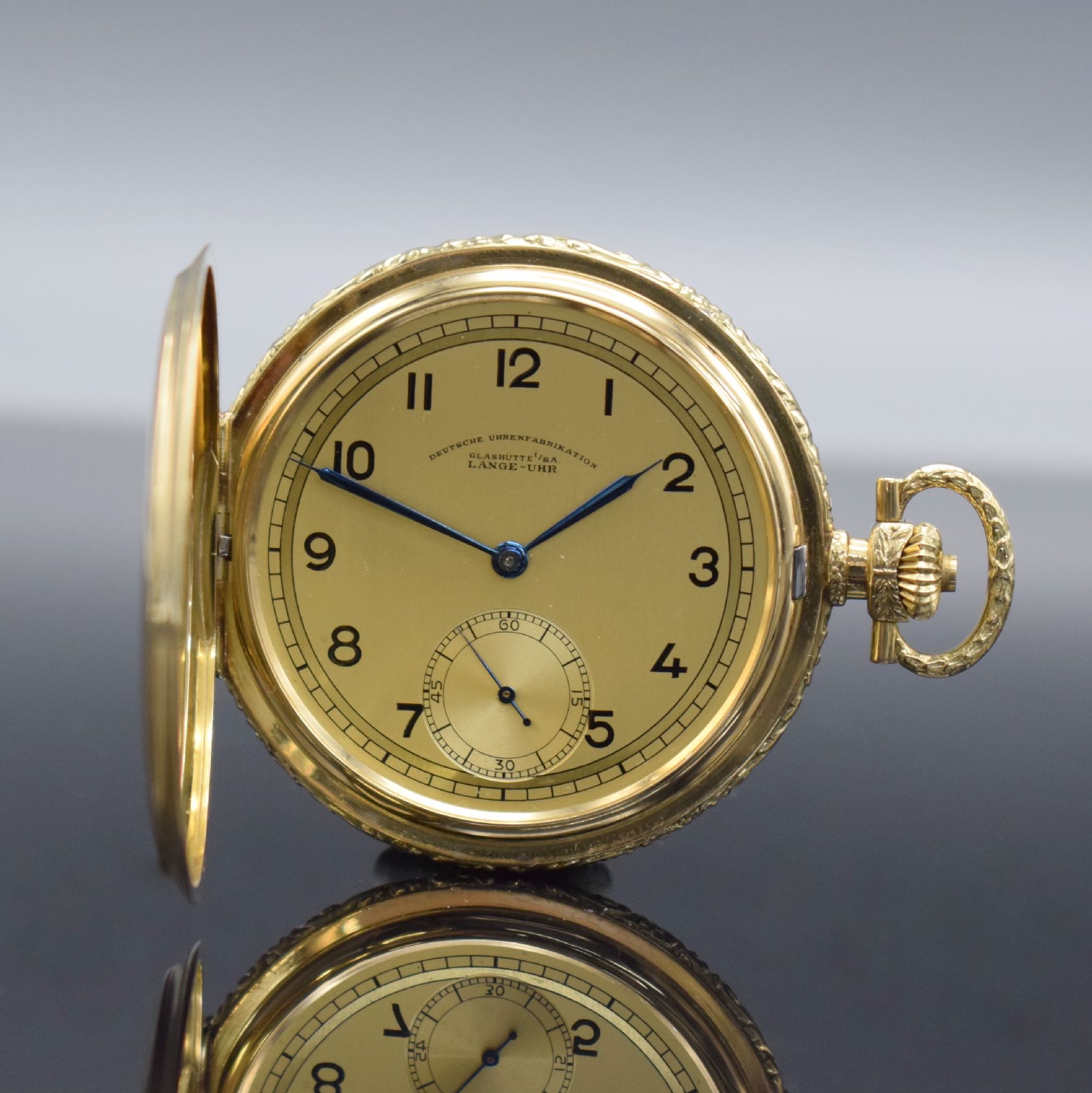 LANGE-UHR Glashütte i/Sa. Deutsche Uhrenfabrikation OLIW Savonette in GG 585/000 mit original Etui & Garantieschein, Deutschland um 1938, glattes ...