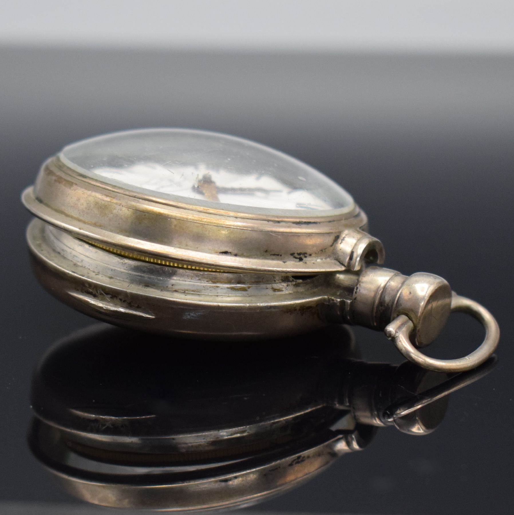 Detail c: GUILLARMOD Freres Spindeltaschenuhr, Schweiz um 1820, 2-teil. Gehäuse in Silber, aufw. welliges Zifferbl. riss. mit röm. Zahlen & arab. Minuterie, ...