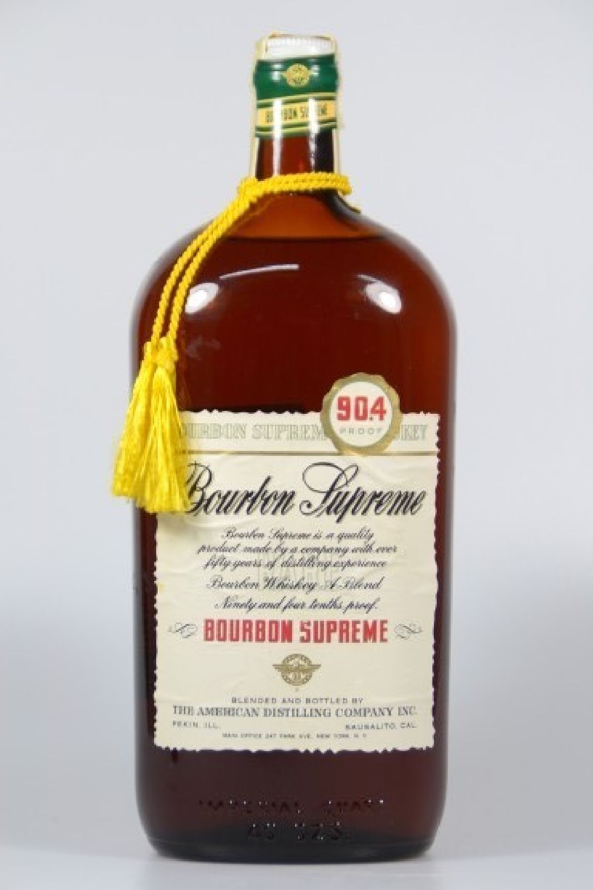 1 Fl. Bourbon Supreme, The American, Distilling Company Inc., bei Abfüllung min. 5 Jahre alt, wohl in den 60/70er Jahren gekauft worden, orig. ...