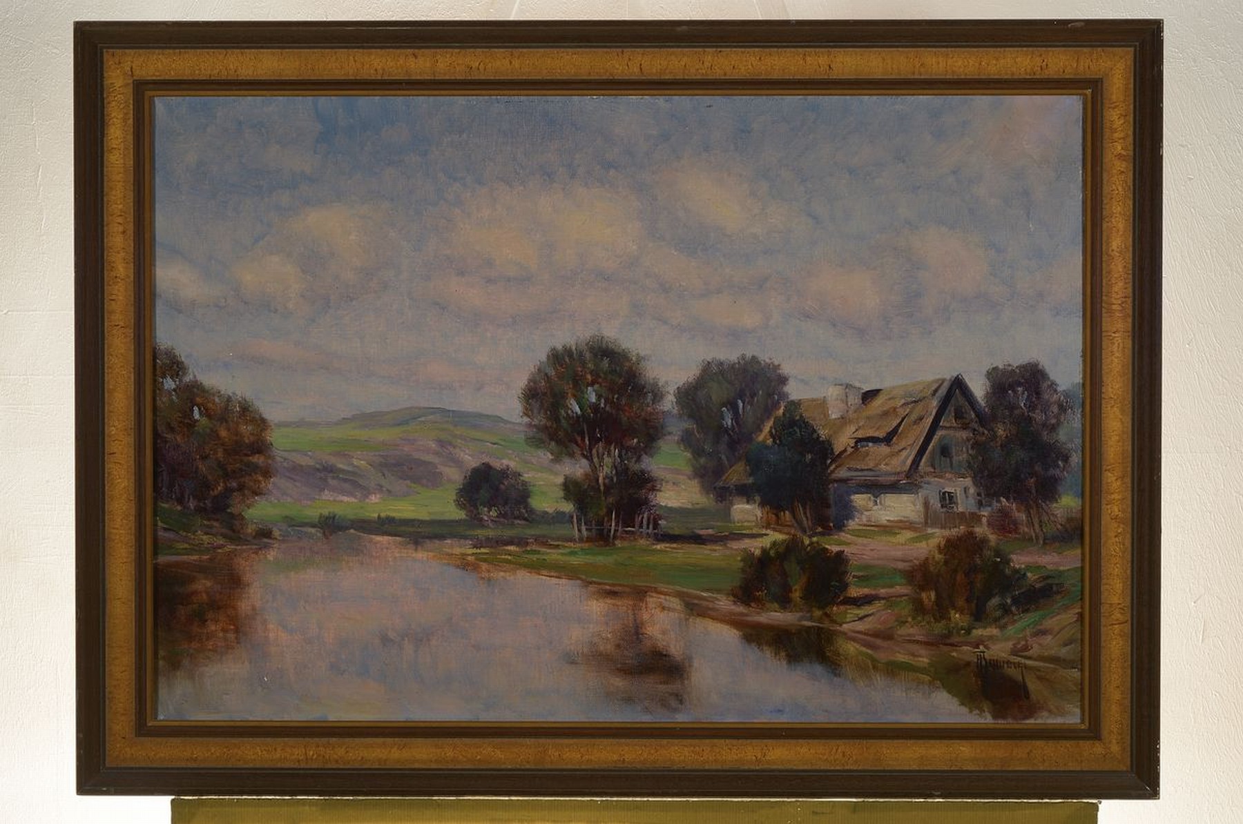 Detail k: H. Schubert, wohl 30er Jahre, Seelandschaft mit Bauernhaus, Öl/Lwd, re. unten signiert, zwei Leinwandschäden, ca. 55 x 80 cm, Rahmen
