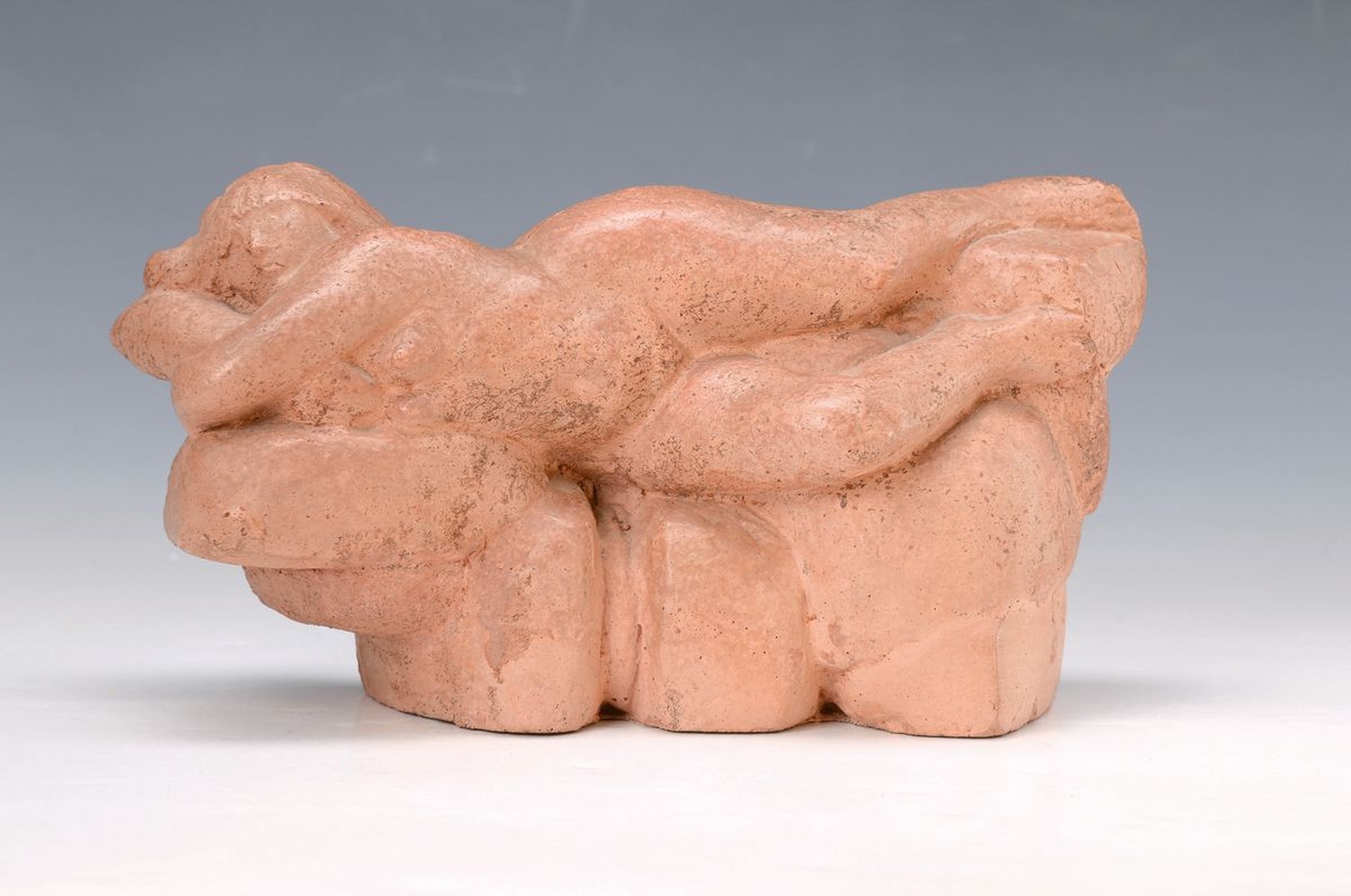 Waldemar Grzimek, 1918-1984, liegender Akt, Skulptur aus Zement, monogr., num. 113, ca. 14x27cm